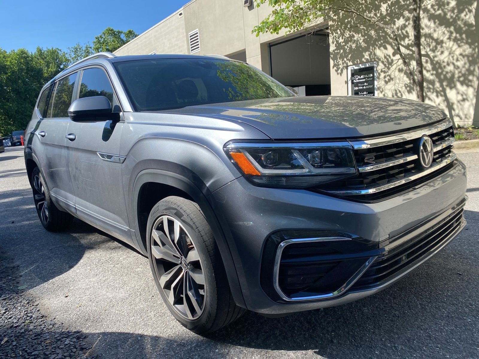 2021 Volkswagen Atlas 3.6L SEL R-Line 4MOTION's photo