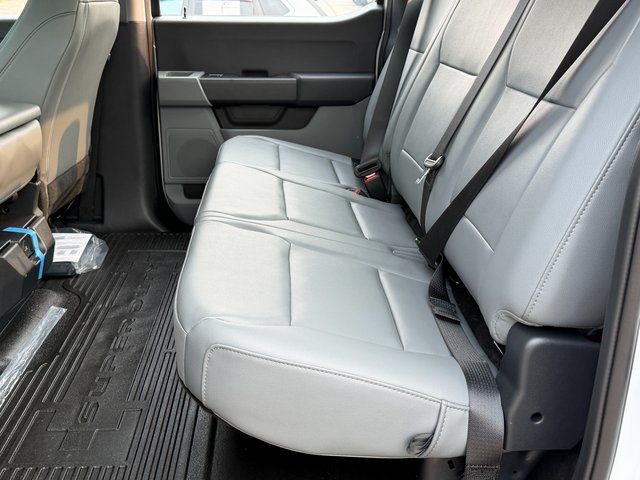 New 2026 Oxford White Ford XL image 16