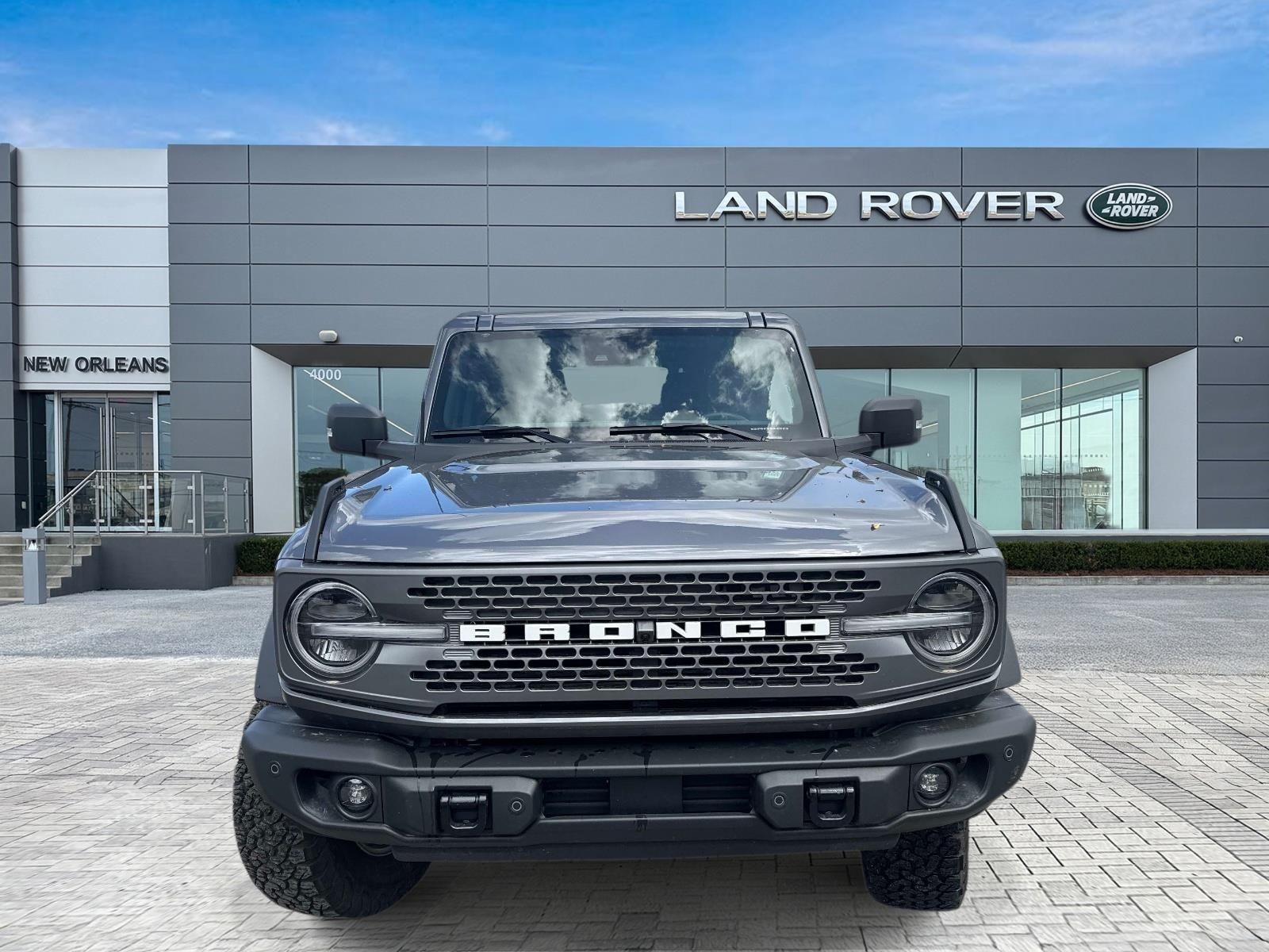 View vehicle photo 4