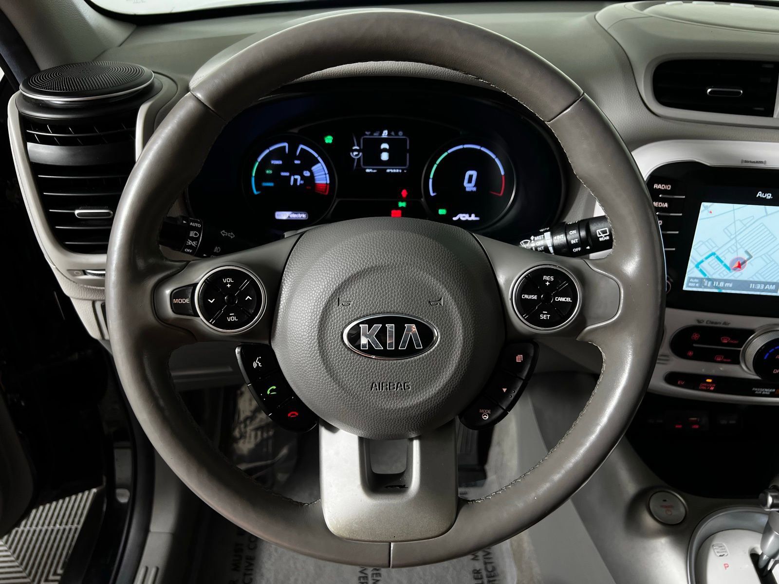 Thumbnail: 2017 Kia Soul EV - 14