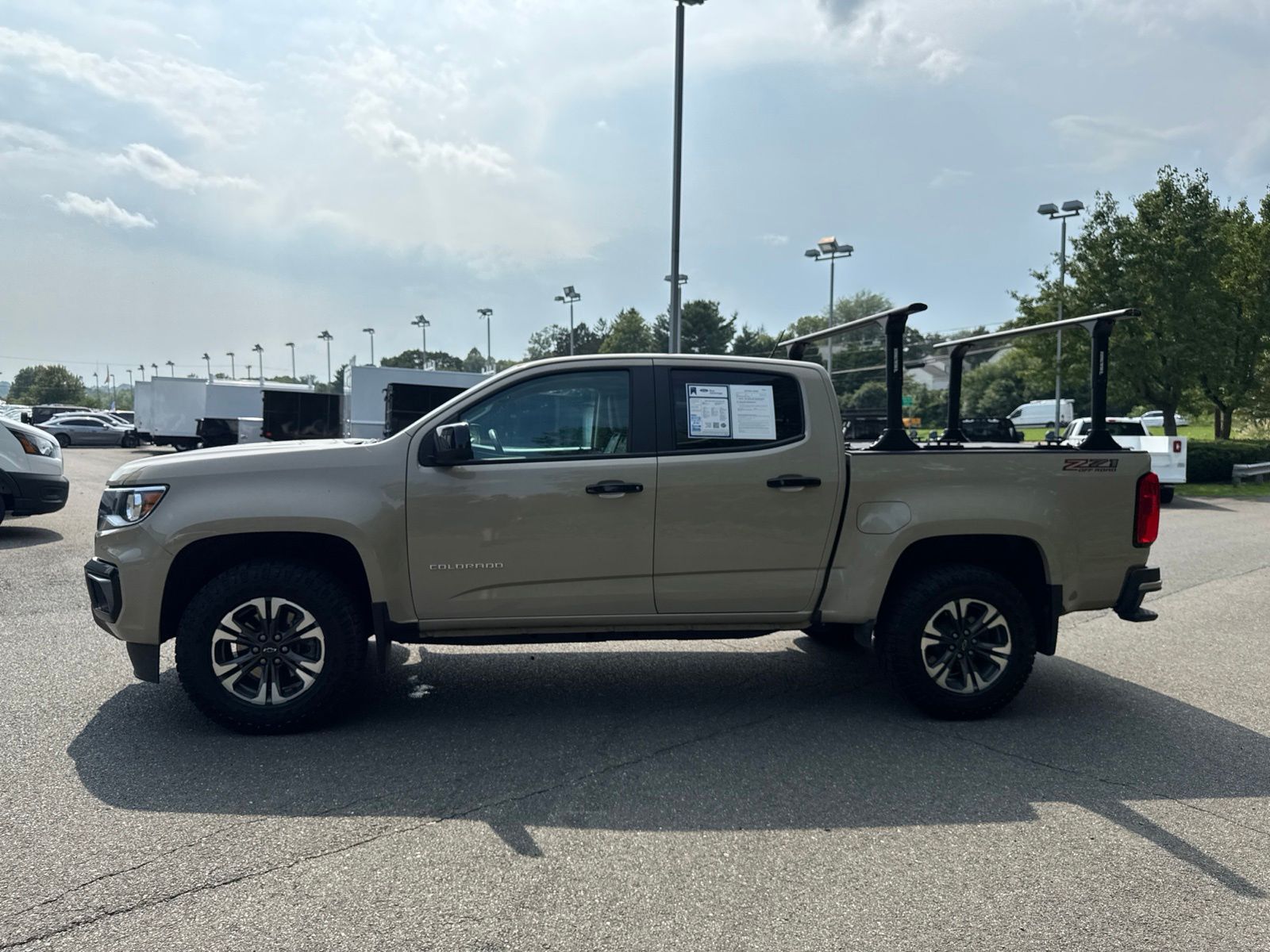 Used 2022 Beige Chevrolet Z71 image 9