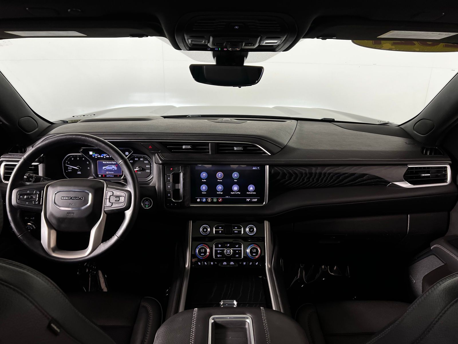 2021 GMC Yukon Denali 29