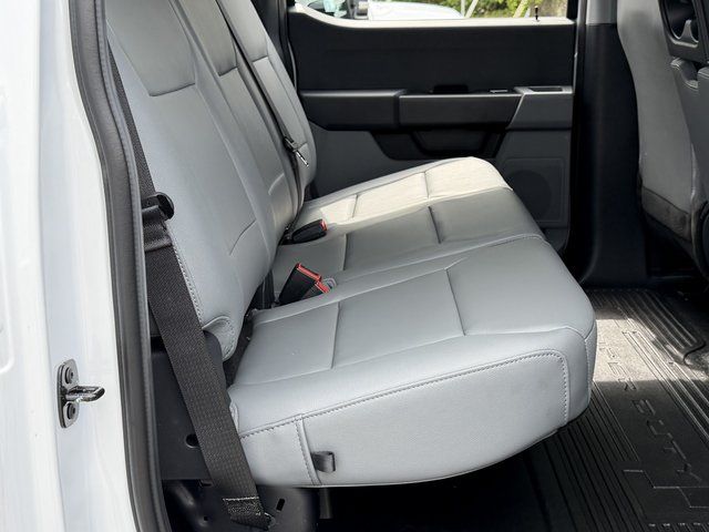 New 2026 Oxford White Ford XL image 14