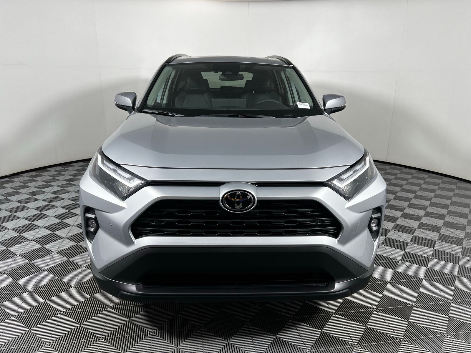 Thumbnail: 2025 Toyota RAV4 - 2