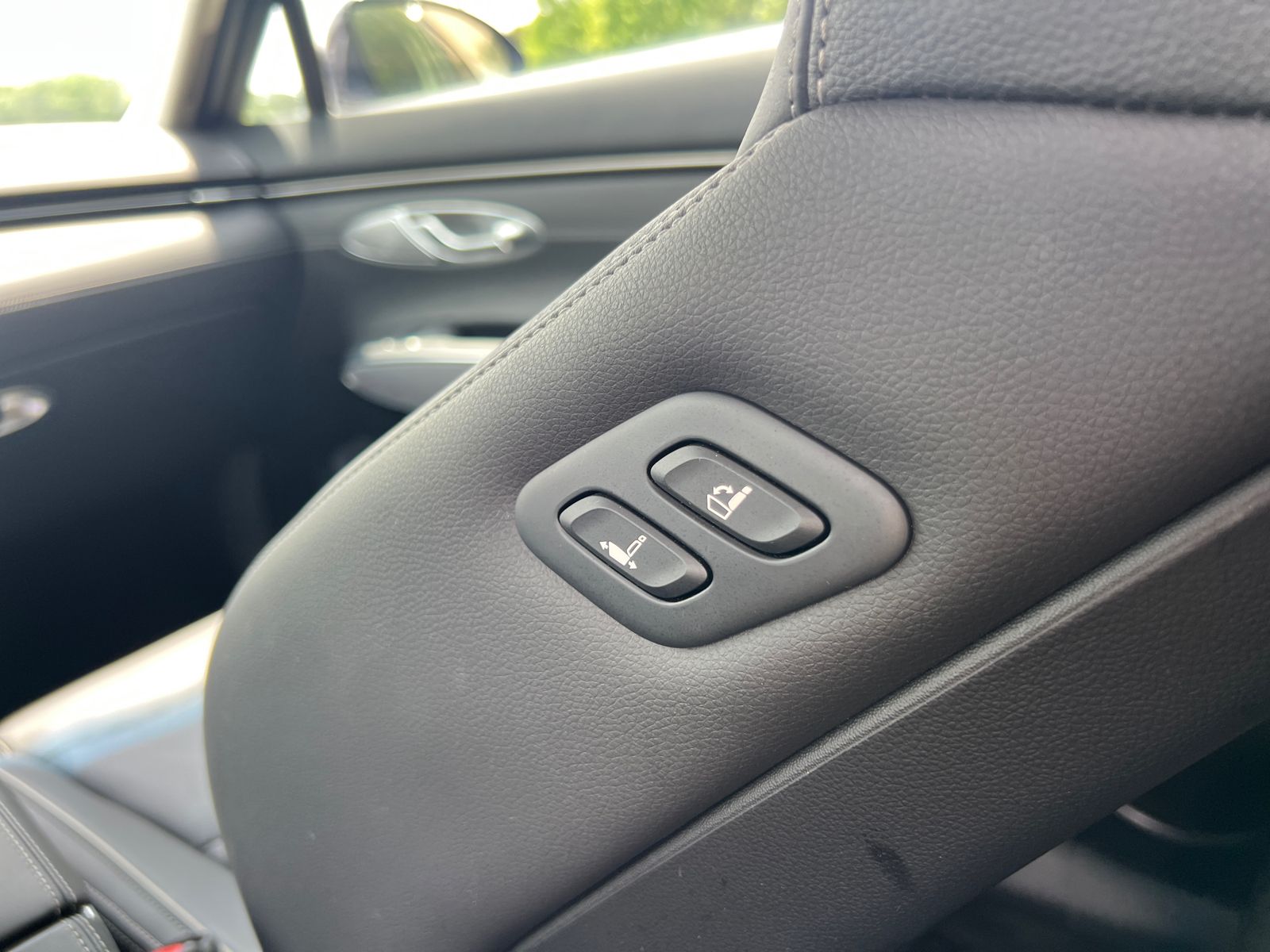 Used 2024 Blue Genesis 2.5T image 24