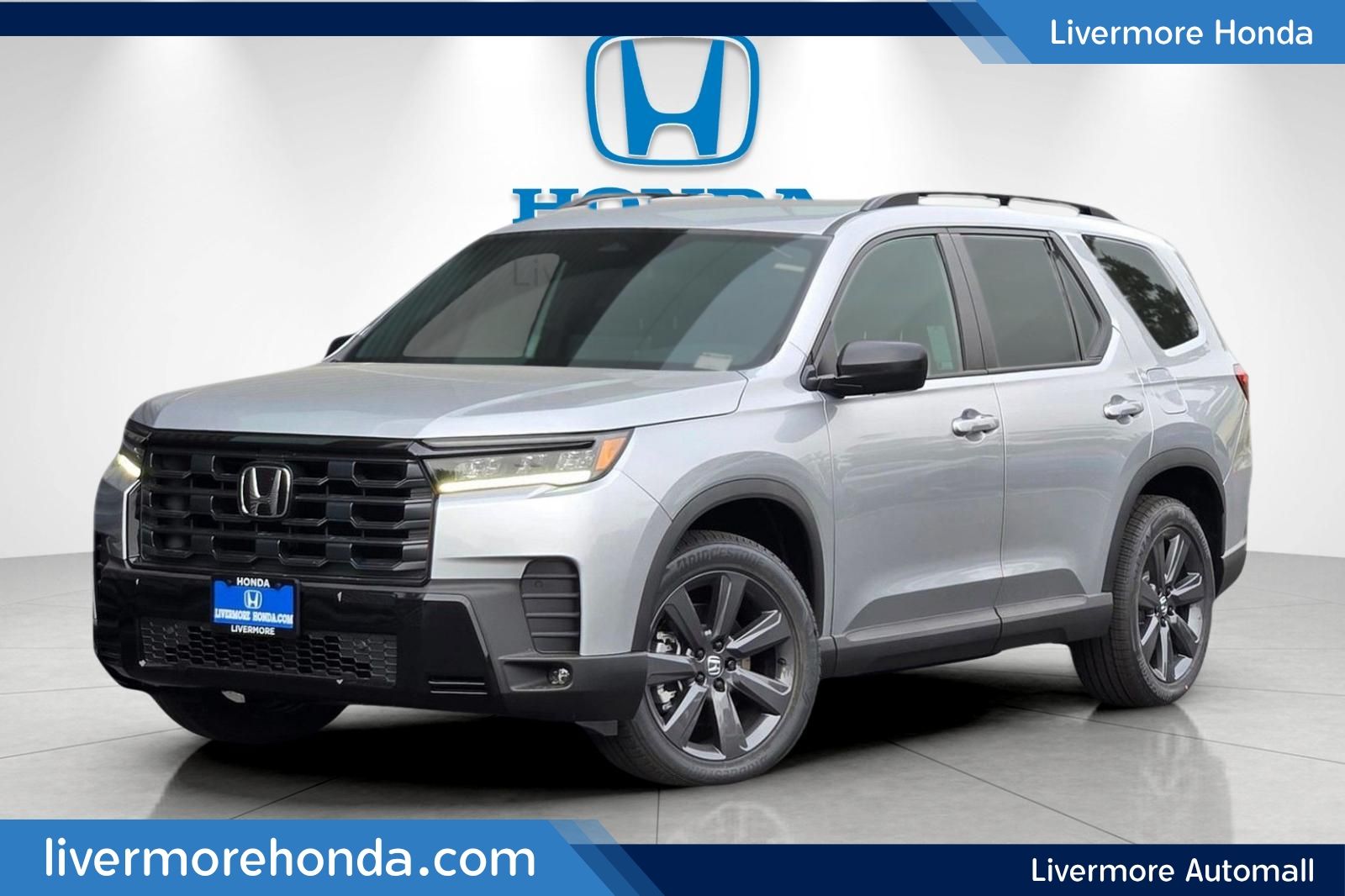 Silver 2026 Honda Pilot SUV / Crossover Front-Wheel Drive Automatic