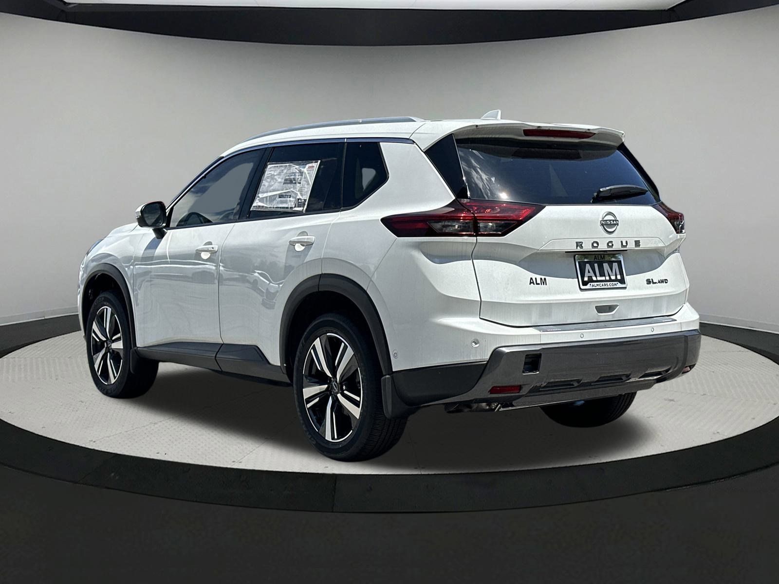 2025 Nissan Rogue SL photo 5