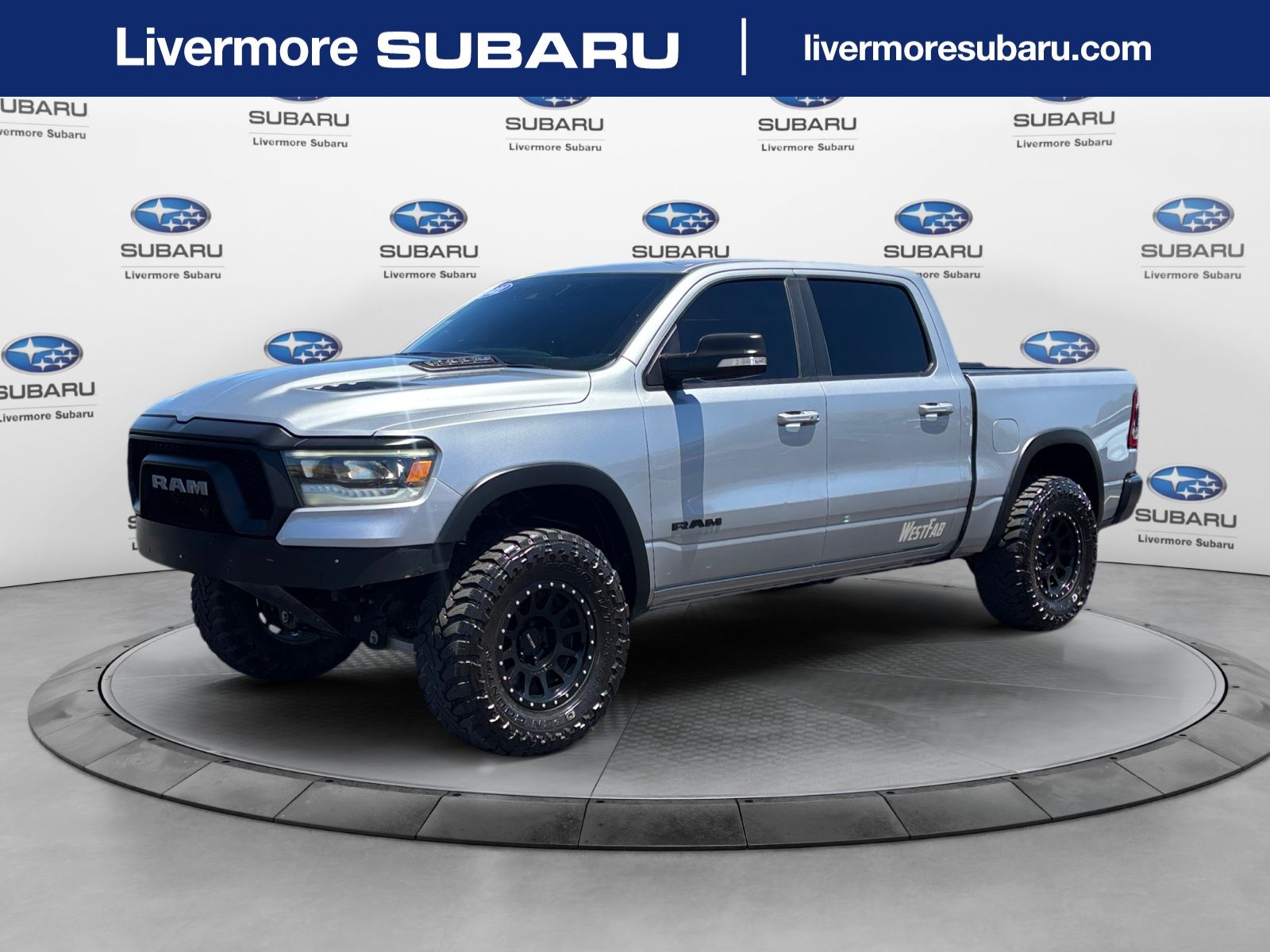 Billet Silver Metallic Clearcoat 2021 RAM 1500 Pickup Truck Four-Wheel Drive 8-Speed Automatic