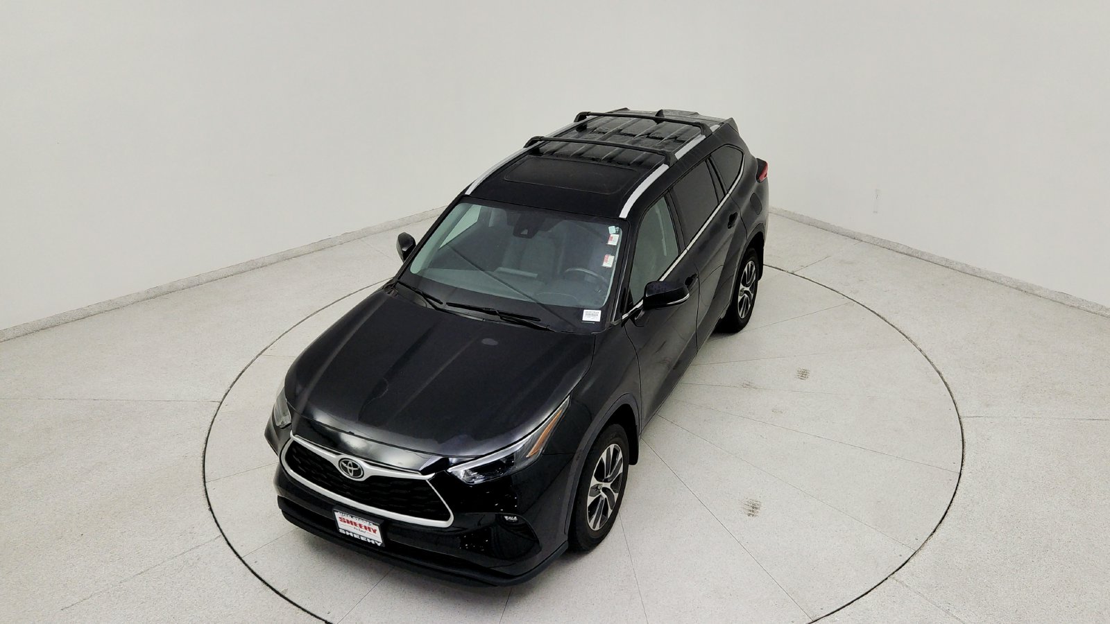 Used 2022 Black Toyota XLE image 16