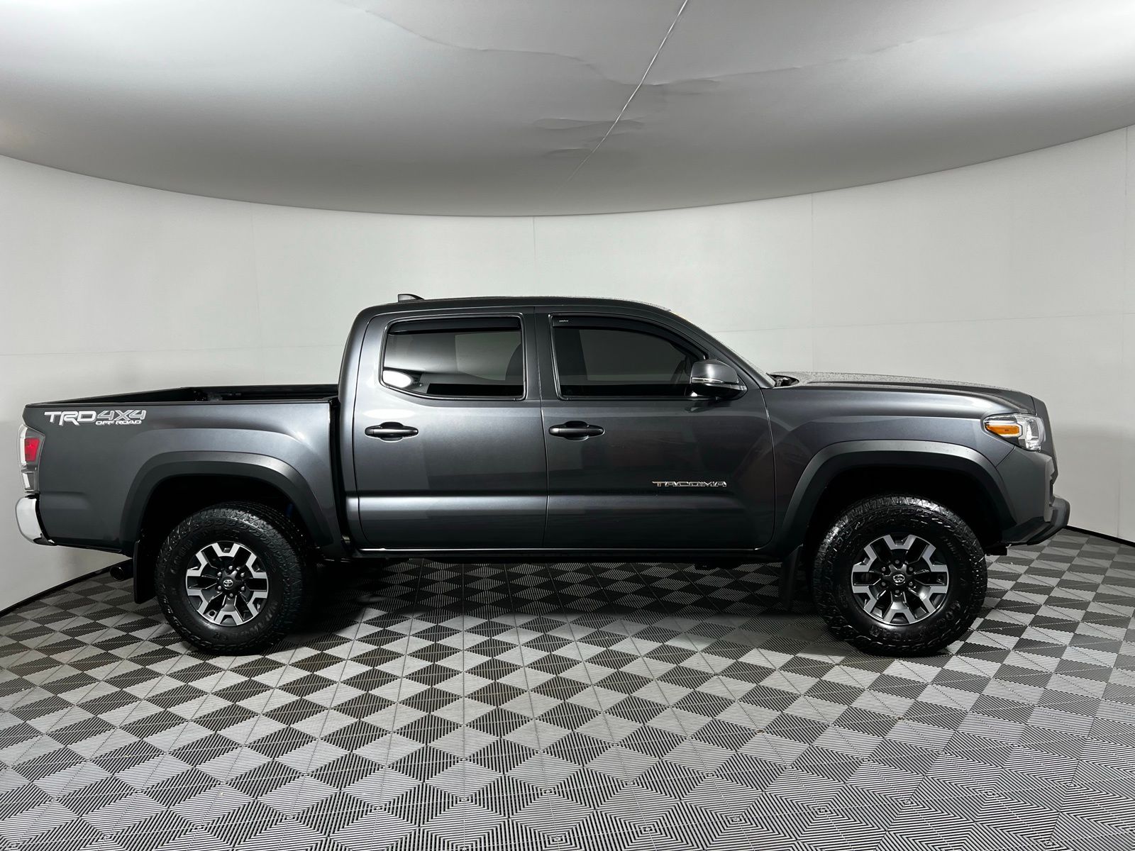 Thumbnail: 2023 Toyota Tacoma - 4