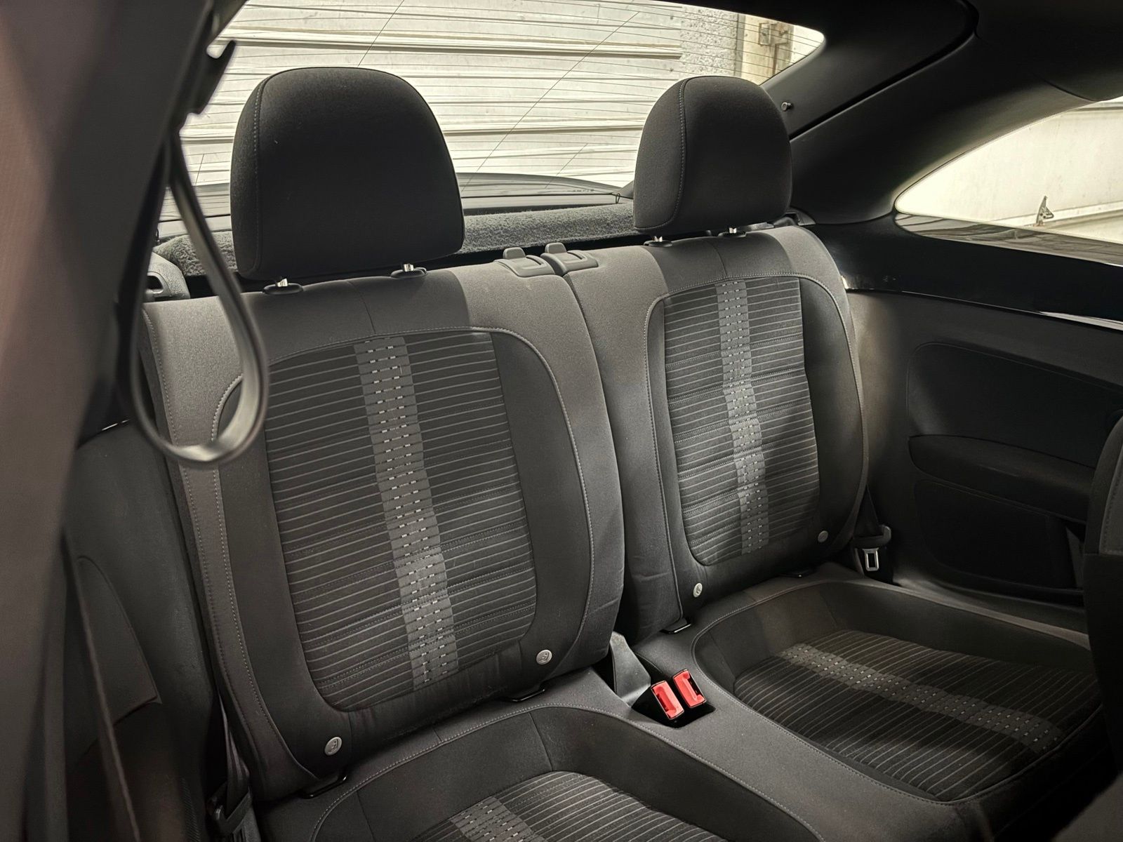 2014 Volkswagen Beetle R-Line - Photo 28