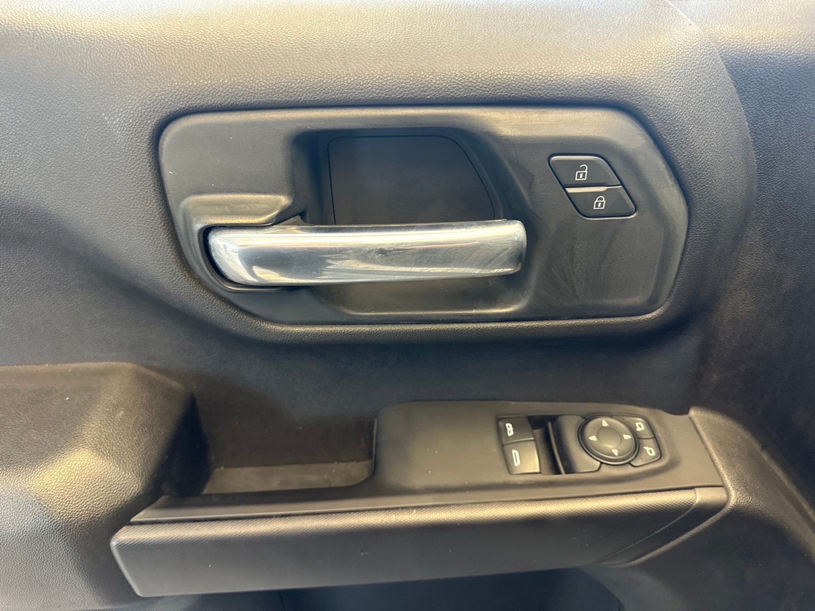 Used 2023 White Chevrolet WT image 22