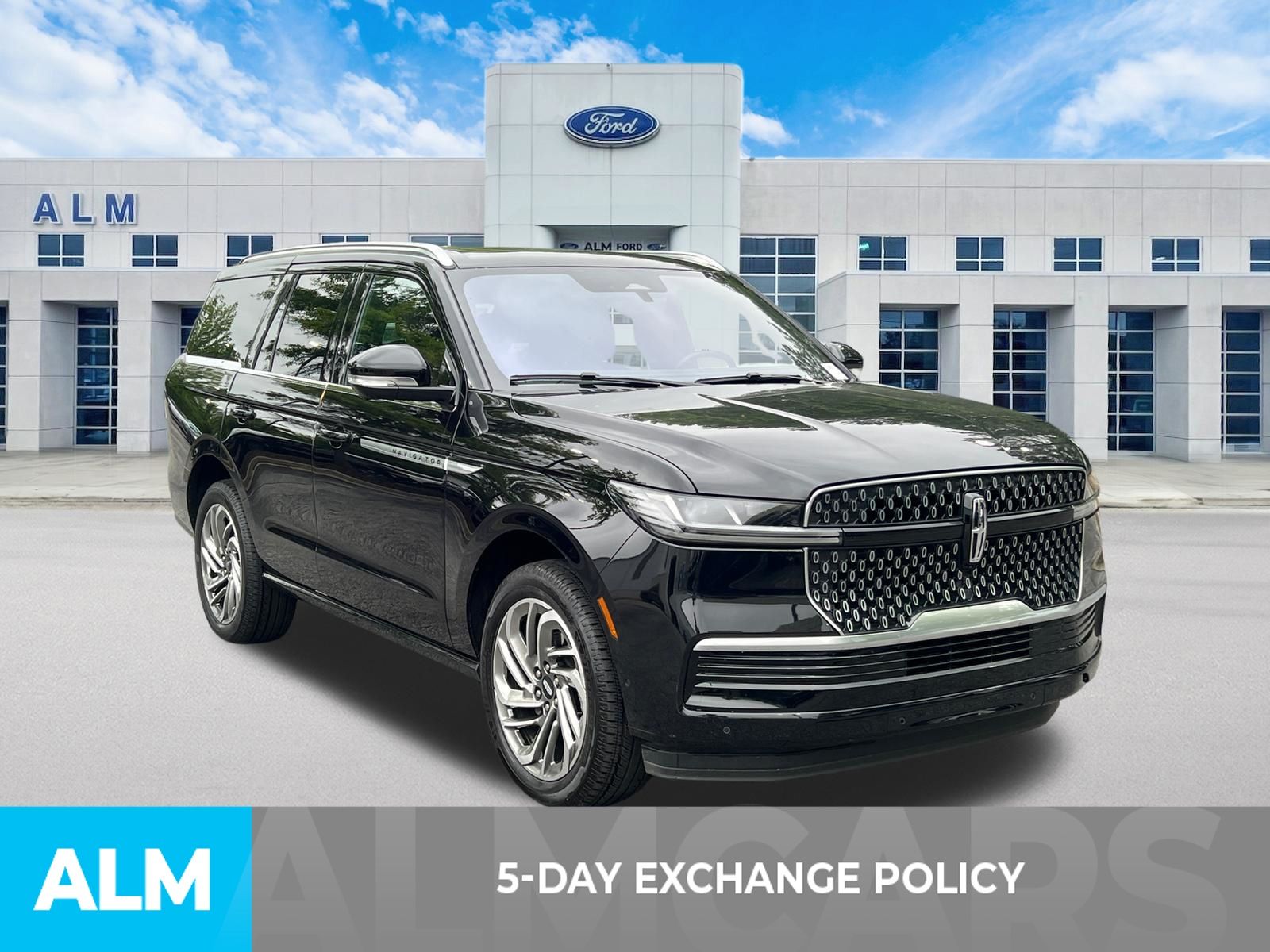 Used 2025 Black Metallic Lincoln Reserve image 3