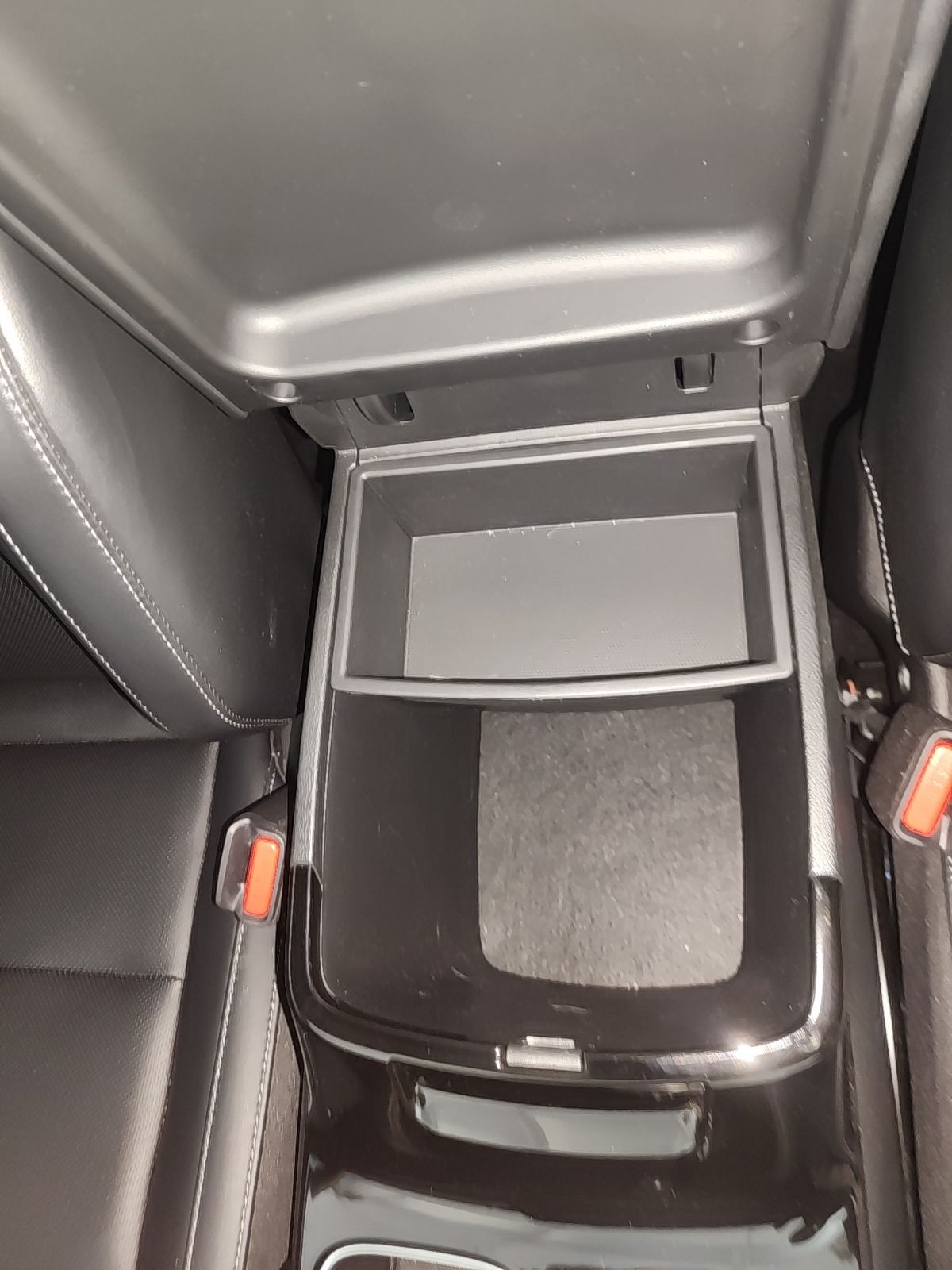 Used 2025 Everlasting Silver Kia S image 30
