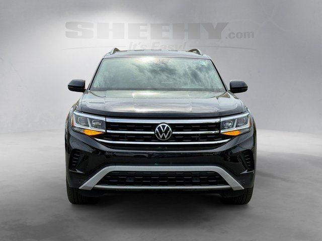 Used 2023 Black Volkswagen 3.6L V6 SE w/Technology image 17