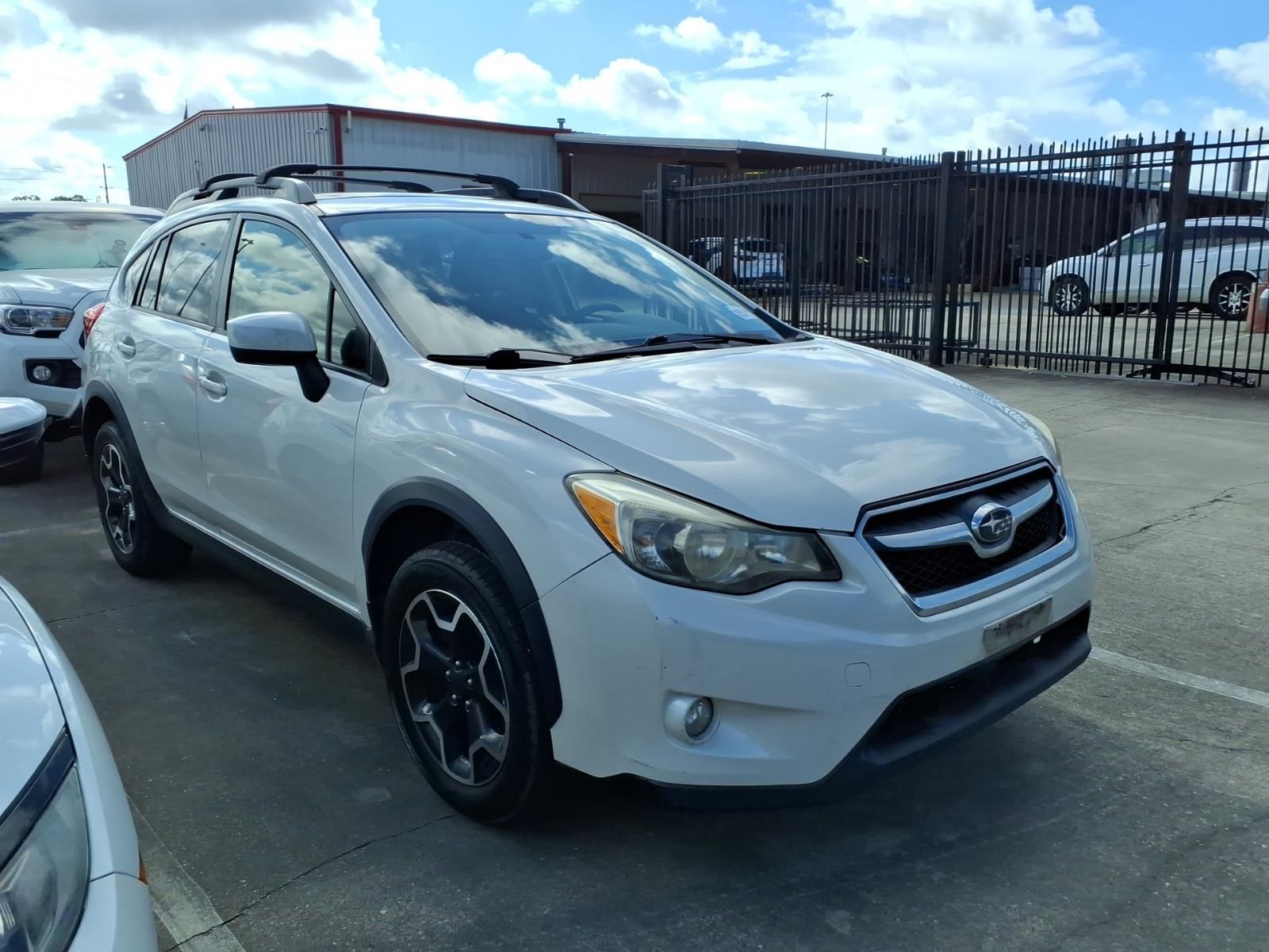 2015 Subaru XV Crosstrek 2.0i Premium White at AutoSavvy Houston Northwest