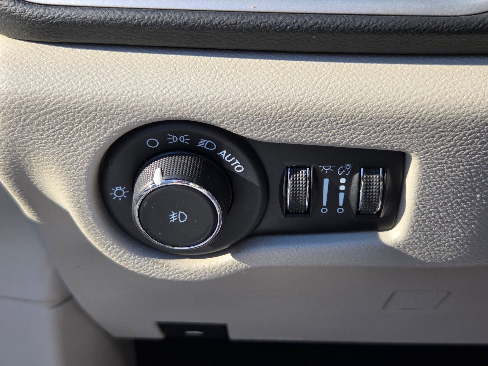 2023 Chrysler Pacifica Touring L - Photo 25