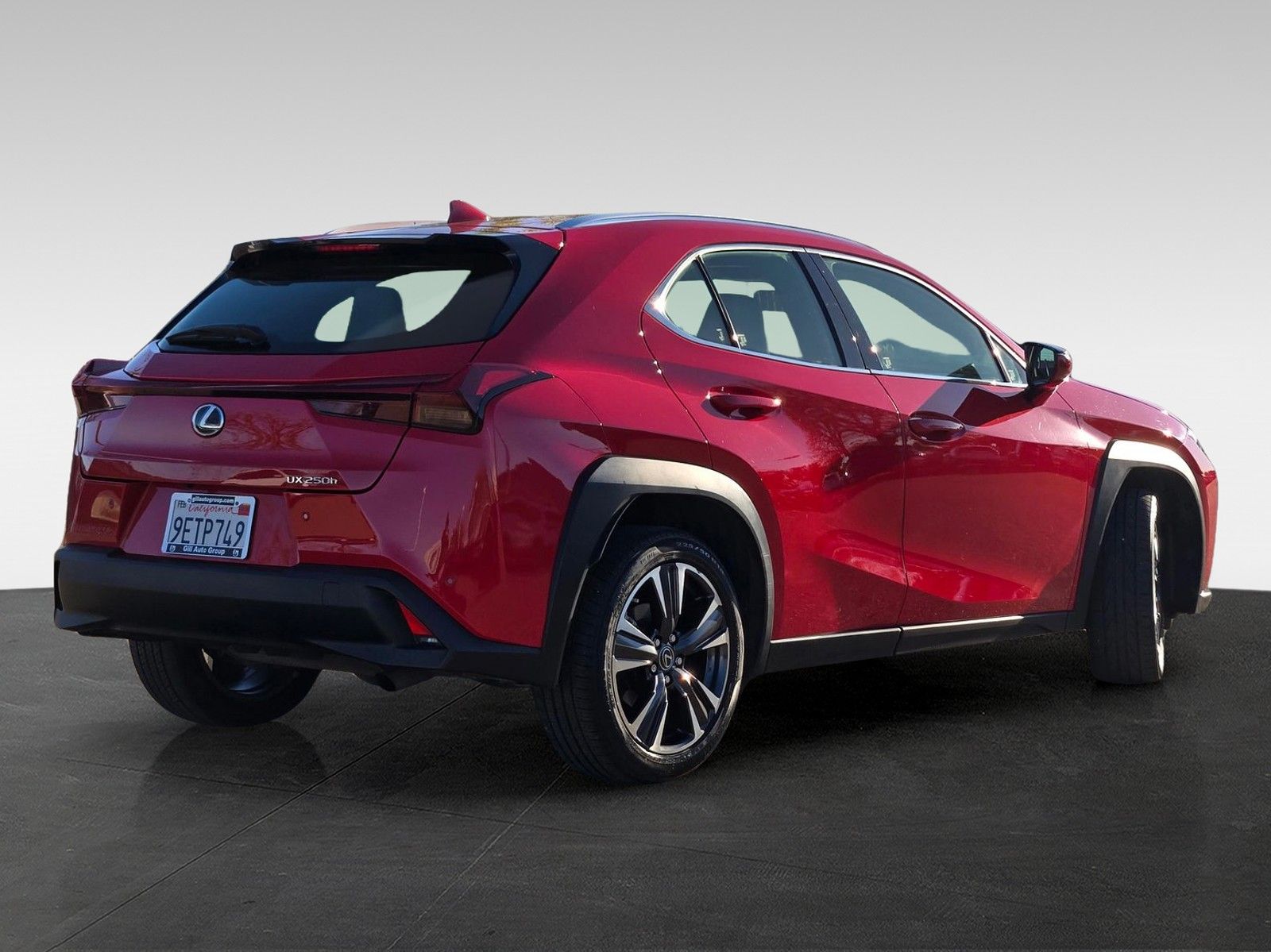 View vehicle photo 4