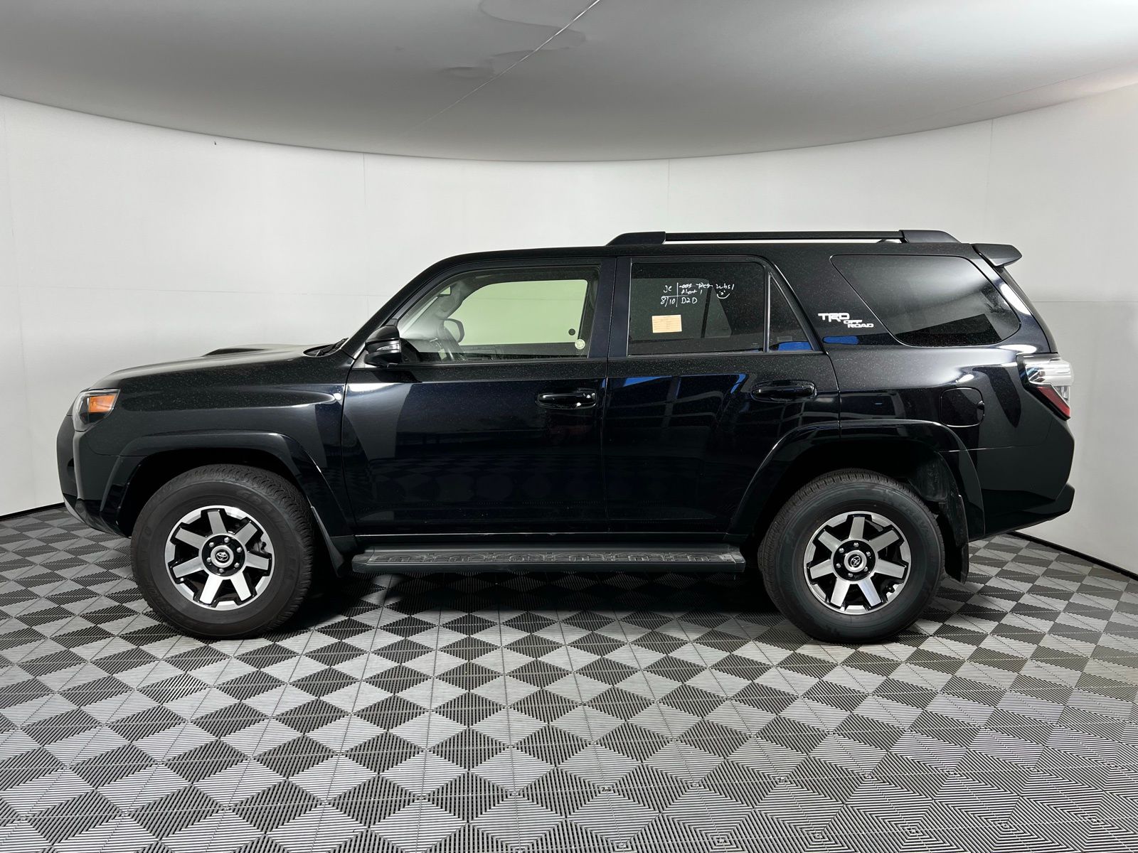 Thumbnail: 2024 Toyota 4Runner - 8