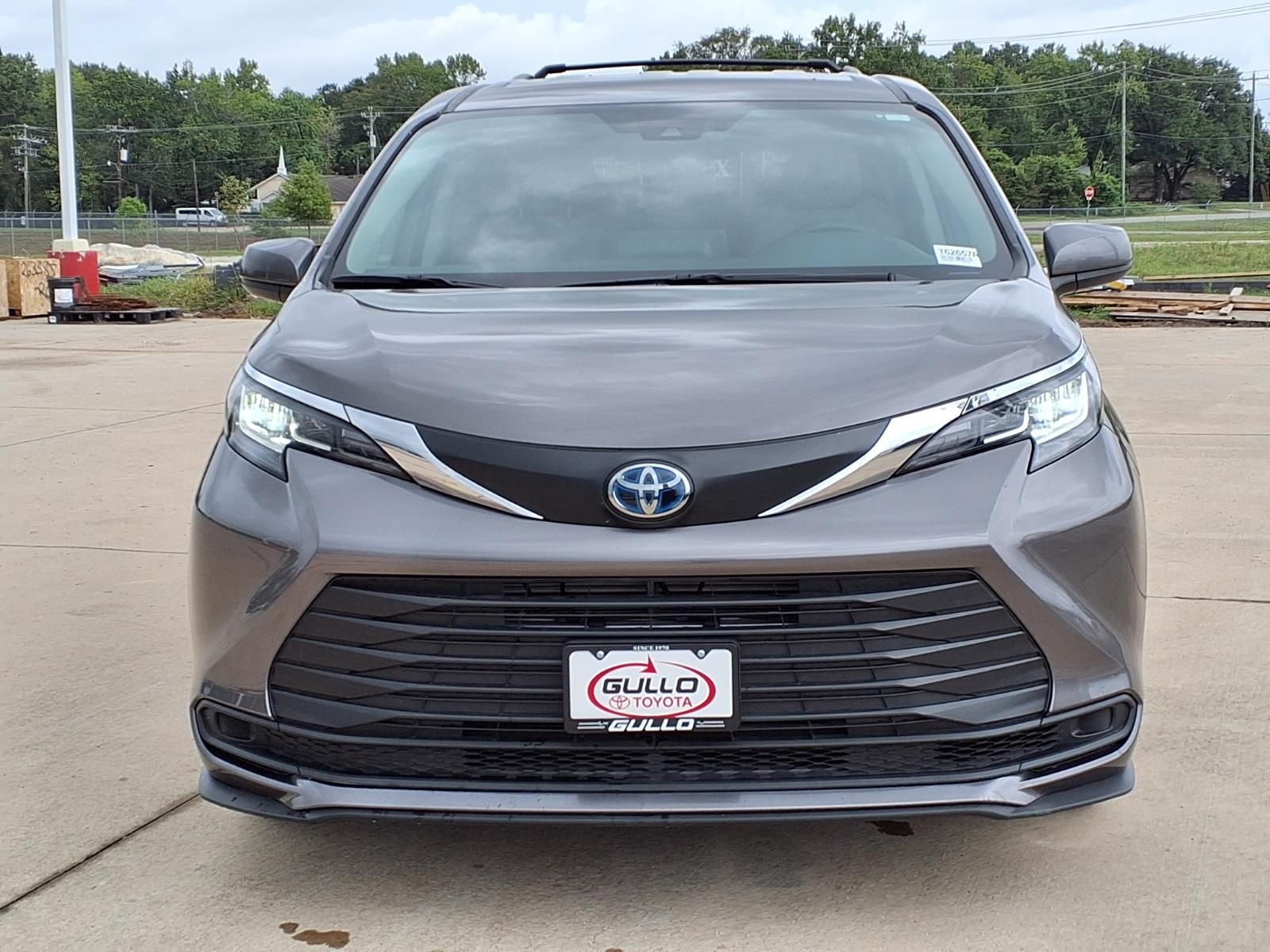 2023 Toyota Sienna LE Gray at Westside Lexus