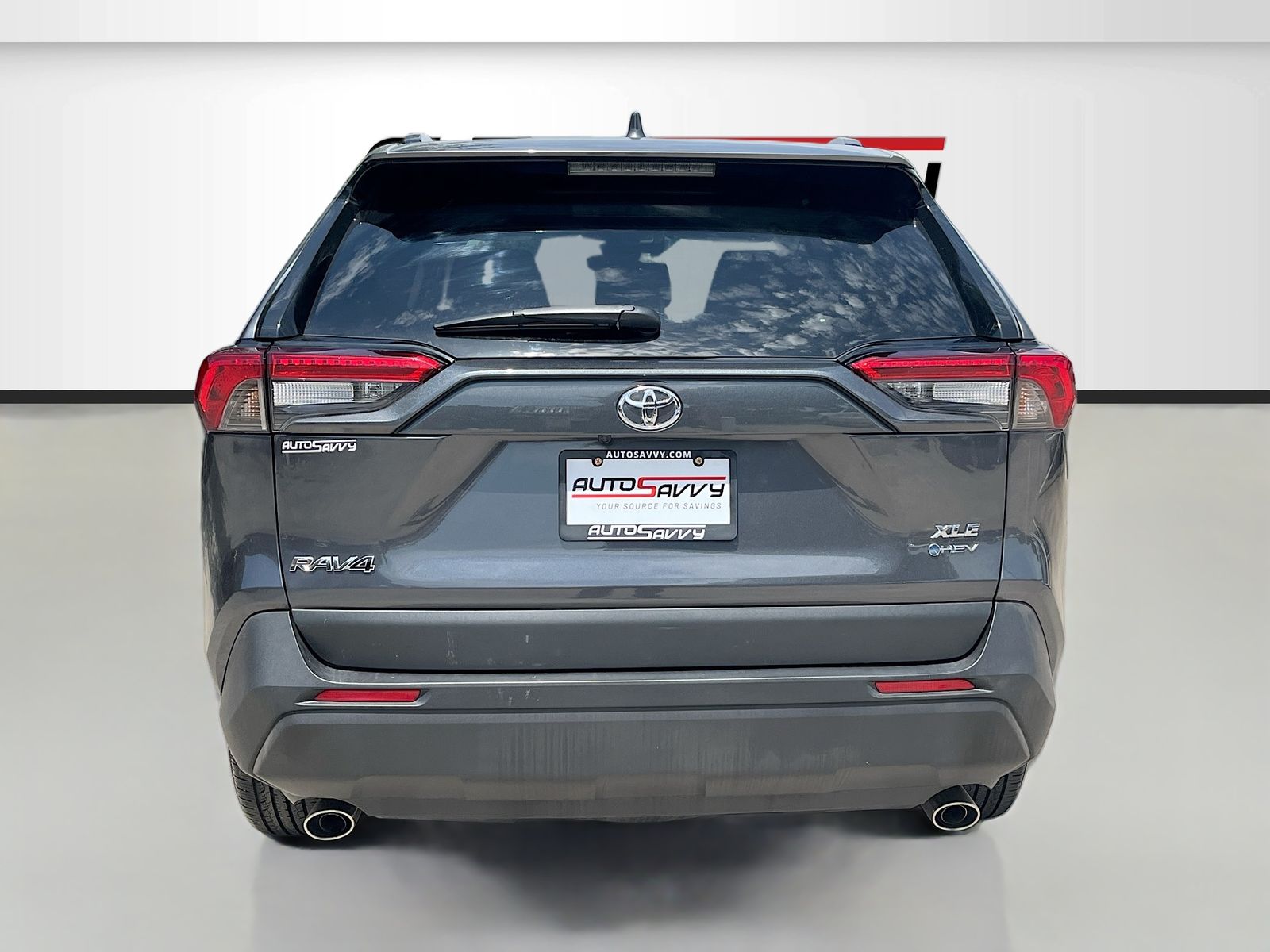 Used 2025 Gray Toyota XLE image 6