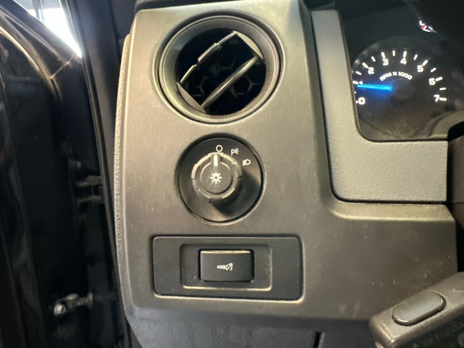 Used 2011 Black Ford XL image 19