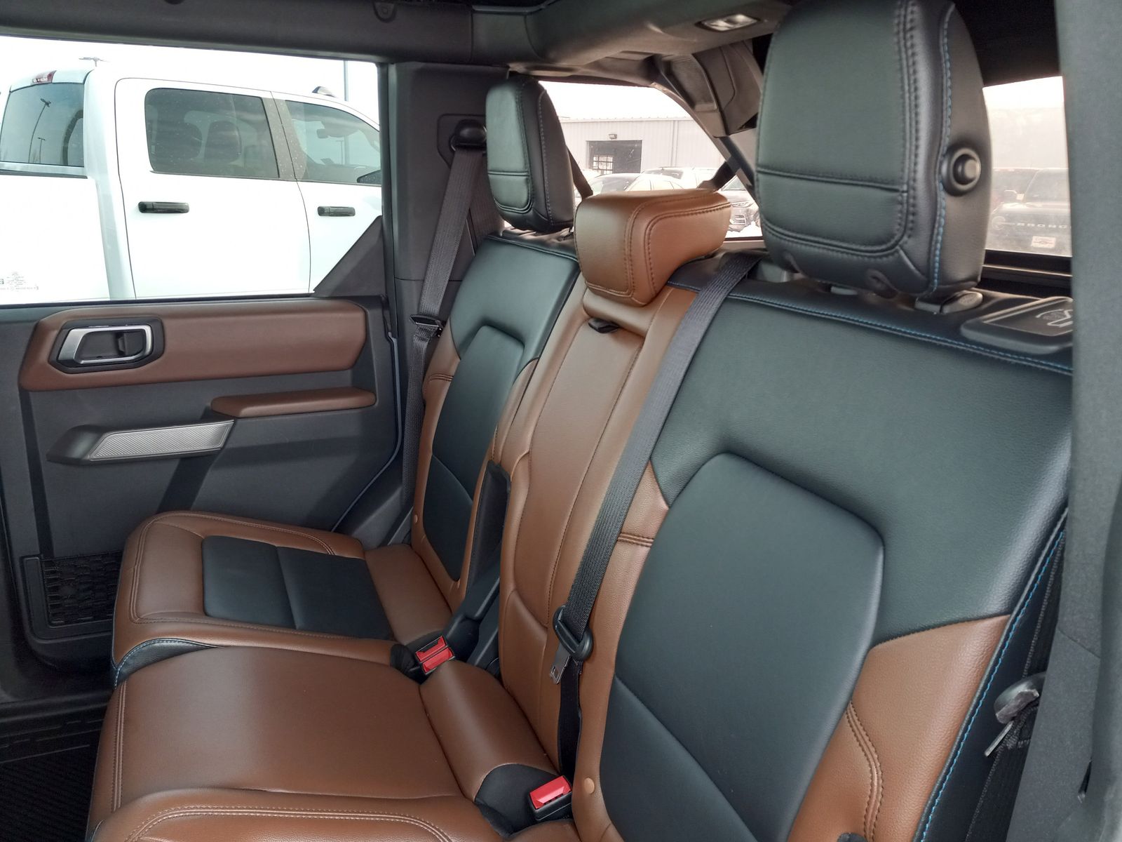 2023 Ford Bronco image 11