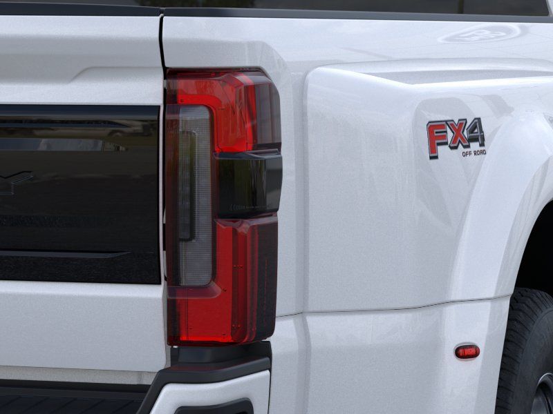 New 2026 Star White Metallic Tri-Coat Ford Platinum image 21