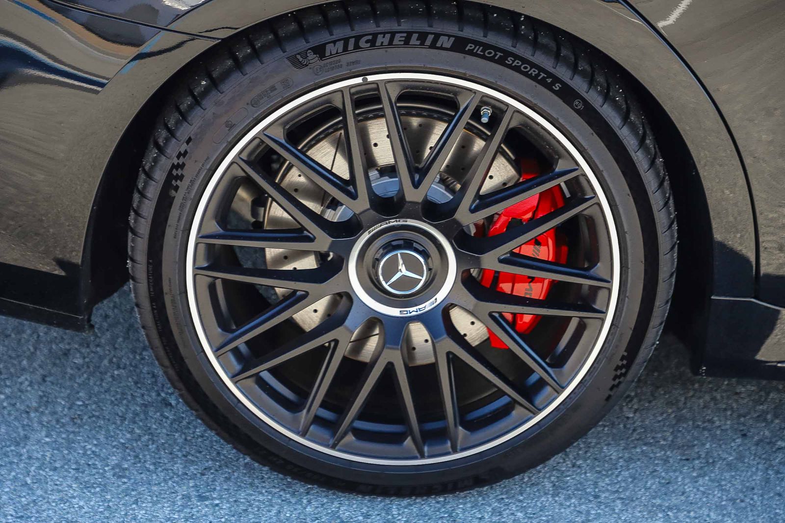 2025 Mercedes-Benz S-Class S 63 - Photo 11