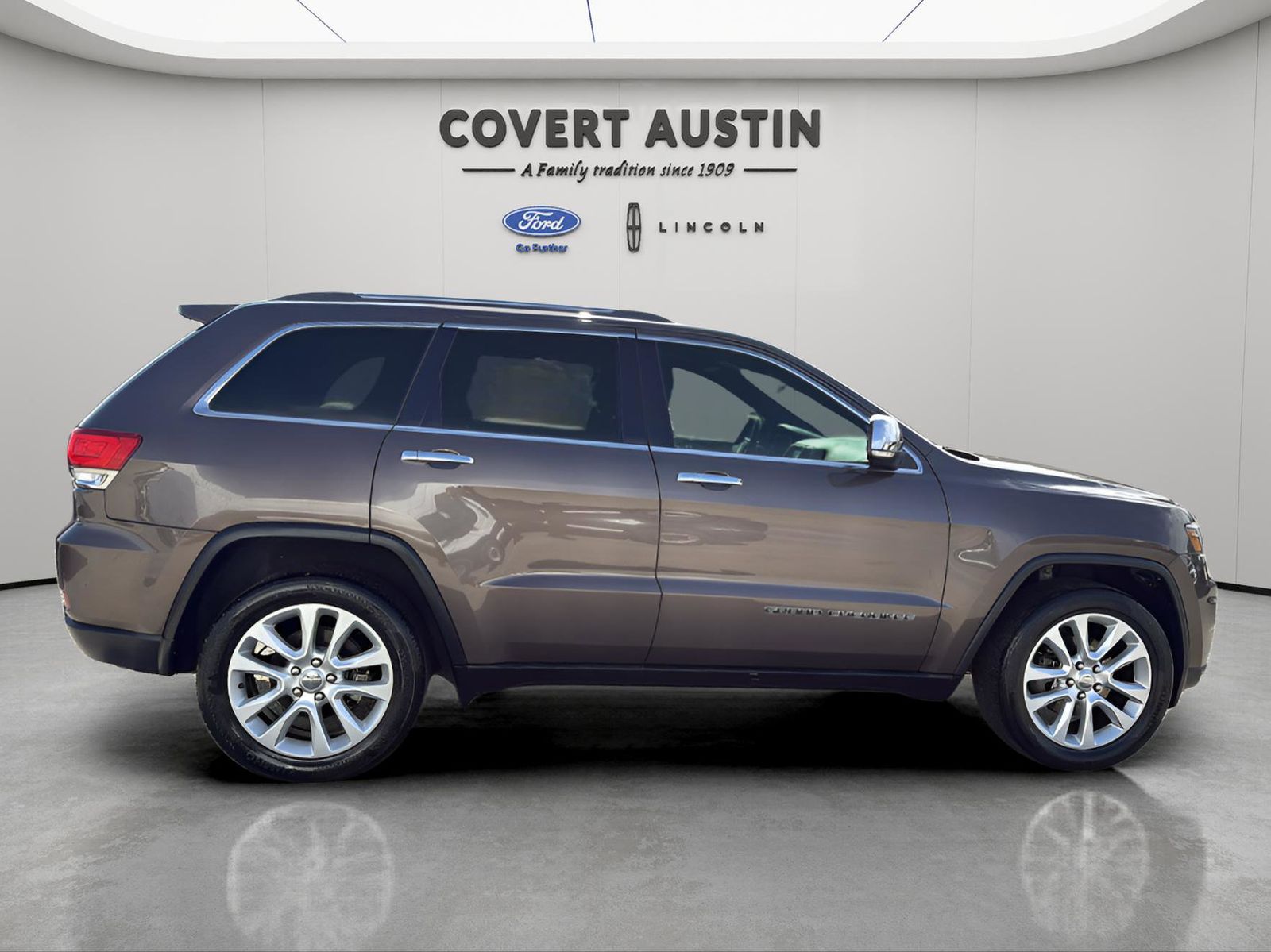 Used Car 2017 Jeep Grand Cherokee  Limited For Sale Under $12,000 In Austin, Texas