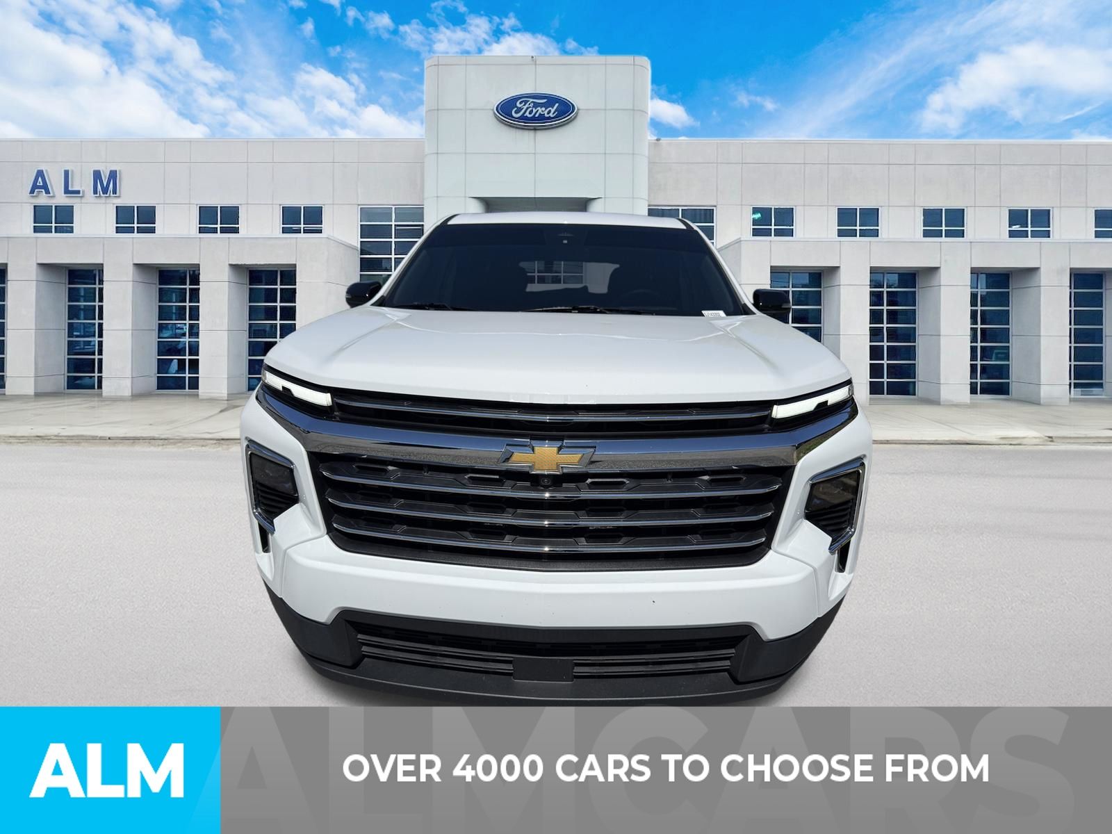 Used 2025 Summit White Chevrolet LT image 2