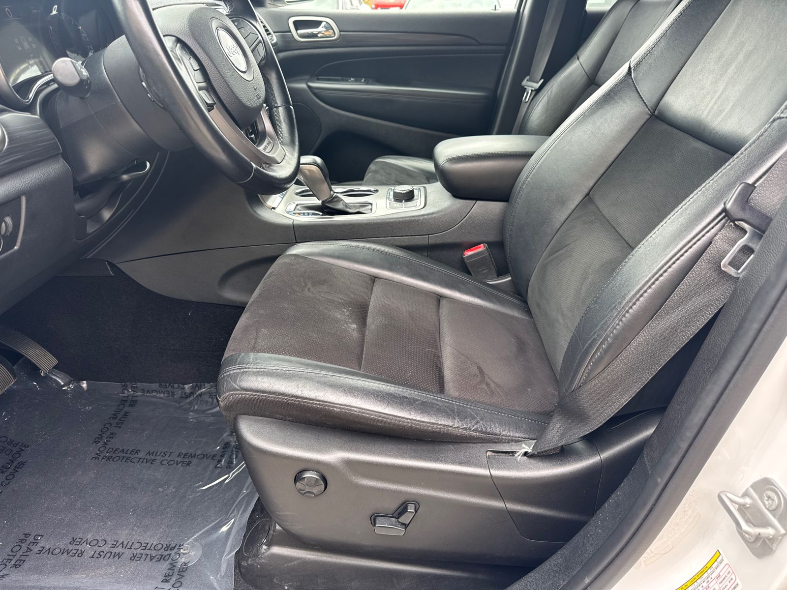 Used 2020 Bright White Clearcoat Jeep **UNDER MARKET** image 9