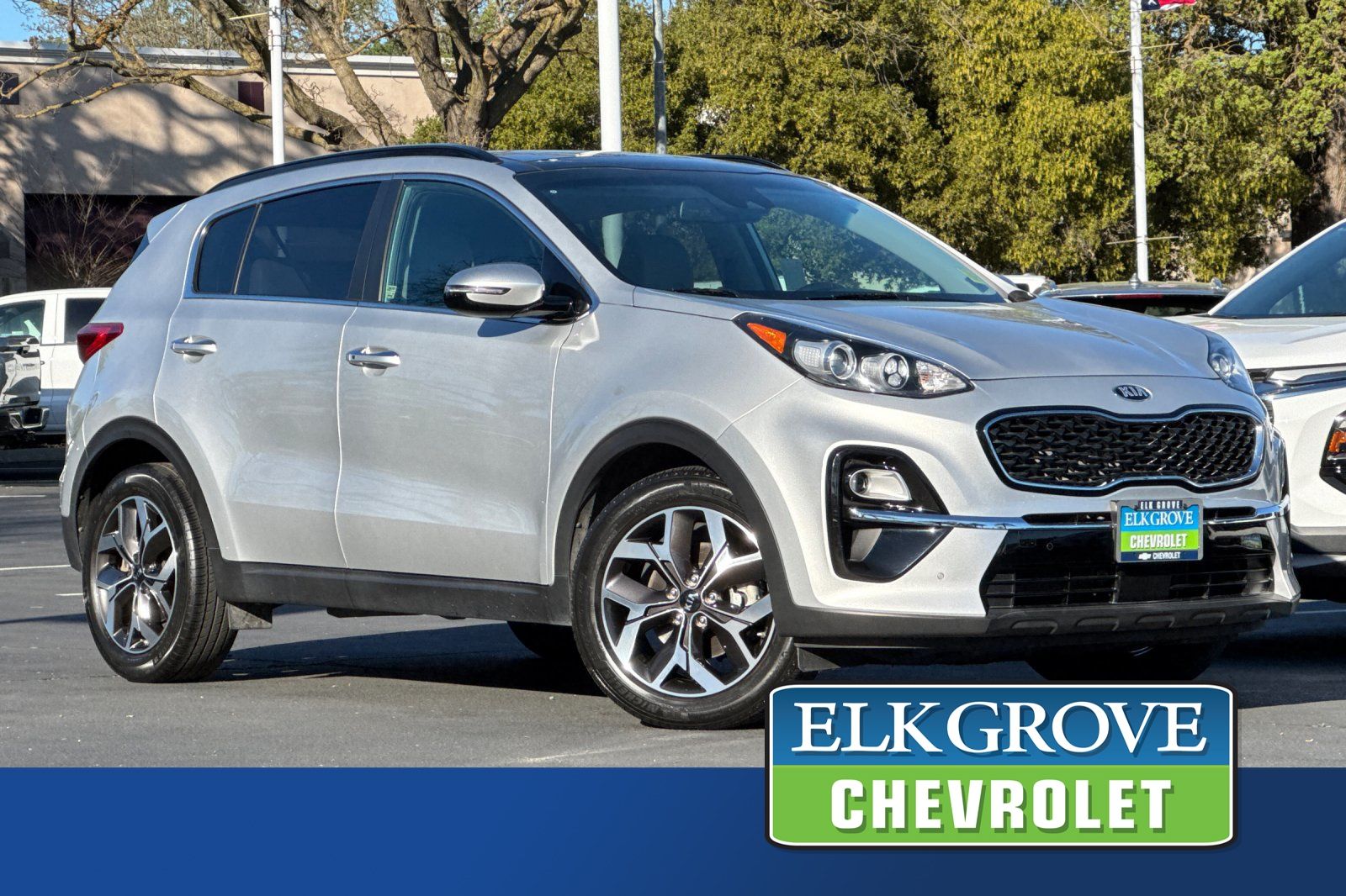 Sparkling Silver 2021 Kia Sportage SUV / Crossover Front-Wheel Drive 6-Speed Automatic Overdrive