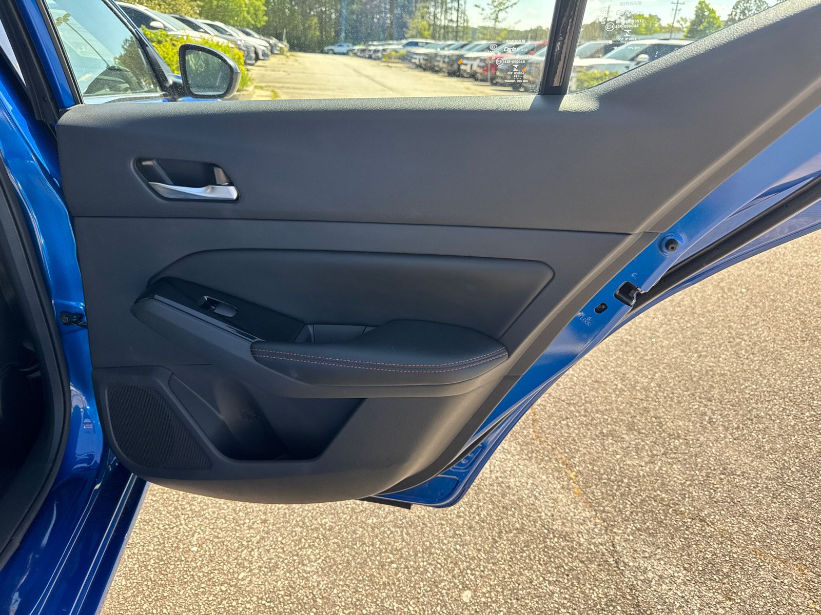 Used 2025 Blue Nissan 2.5 SR image 16