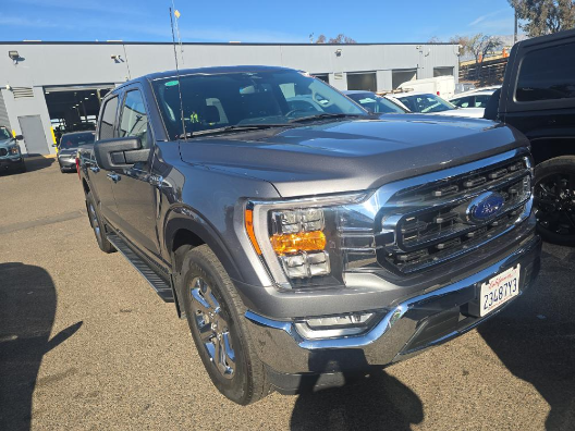Used 2023 Gray Ford XLT image 3