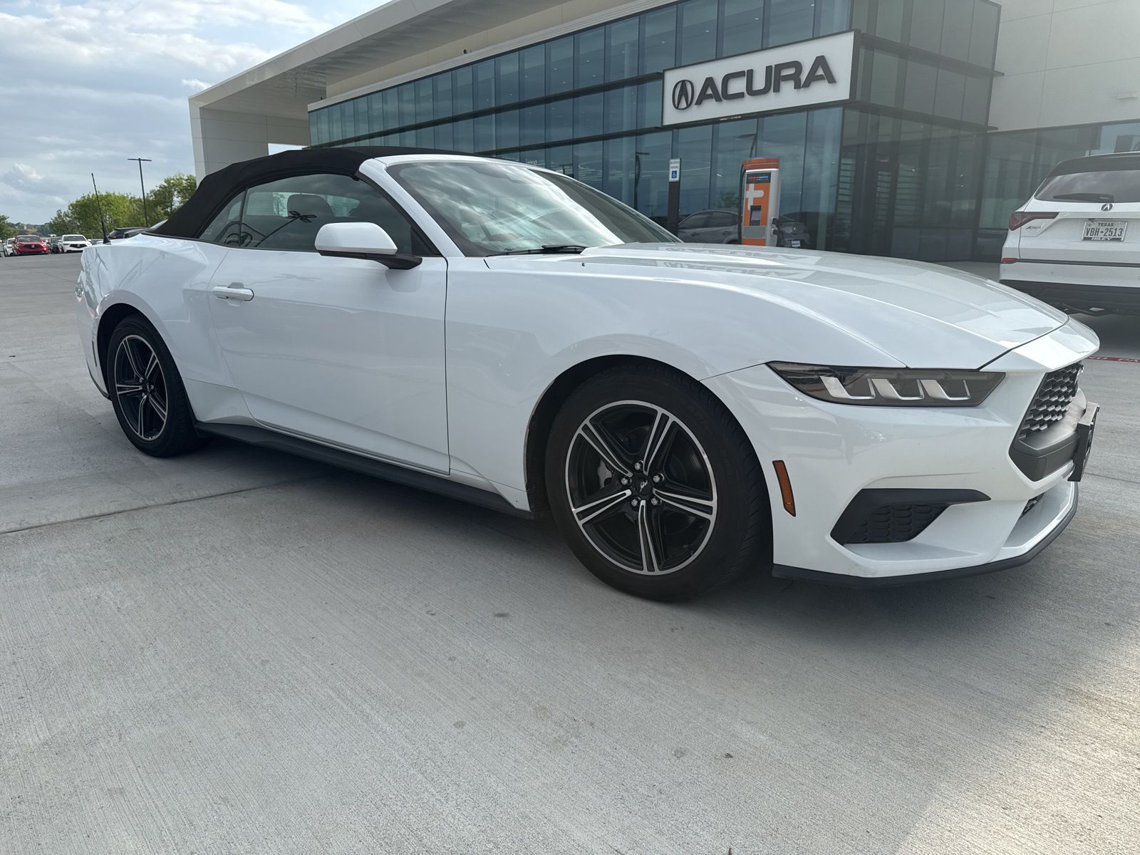 Oxford White 2024 Ford Mustang EcoBoost Premium Convertible RWD Convertible Rear-Wheel Drive Automatic
