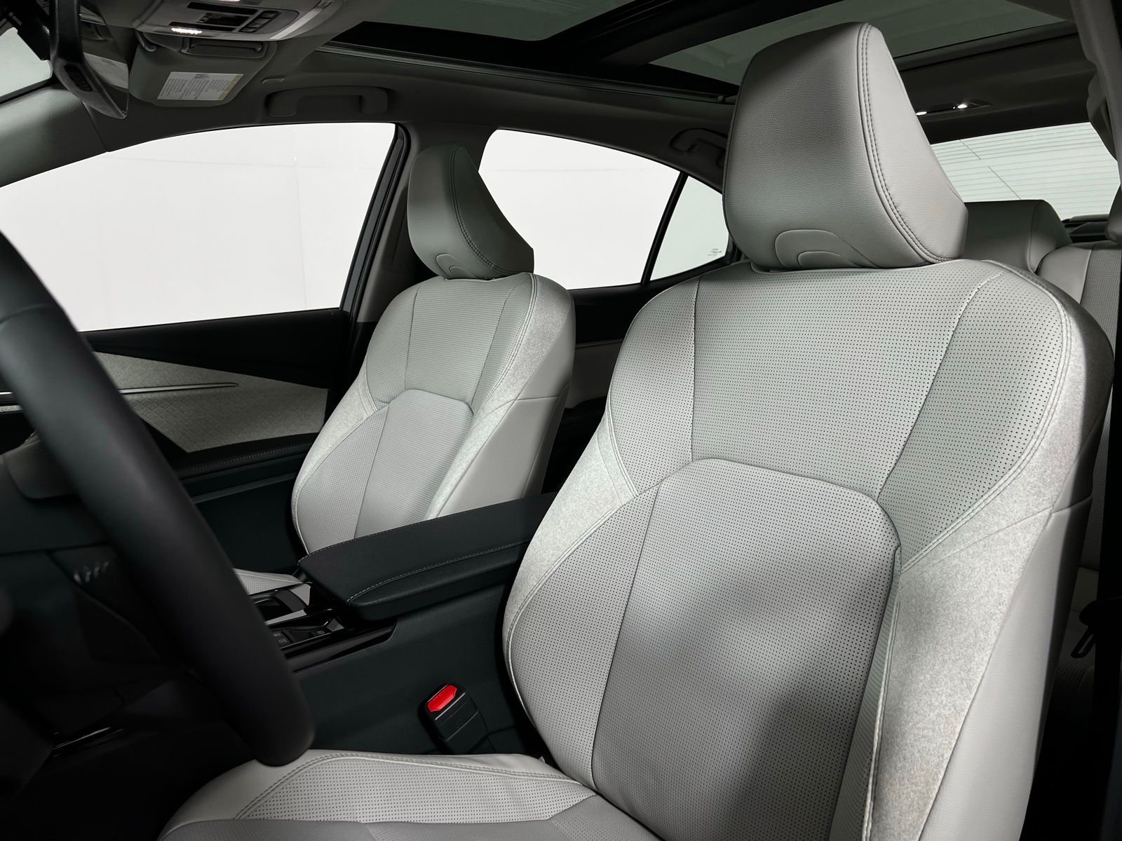 Thumbnail: 2025 Toyota Camry - 10
