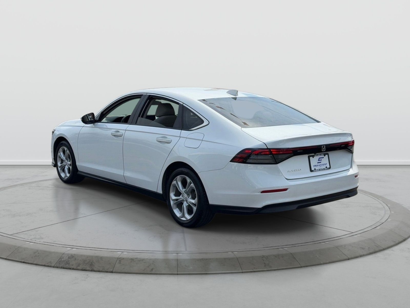 View vehicle photo 5