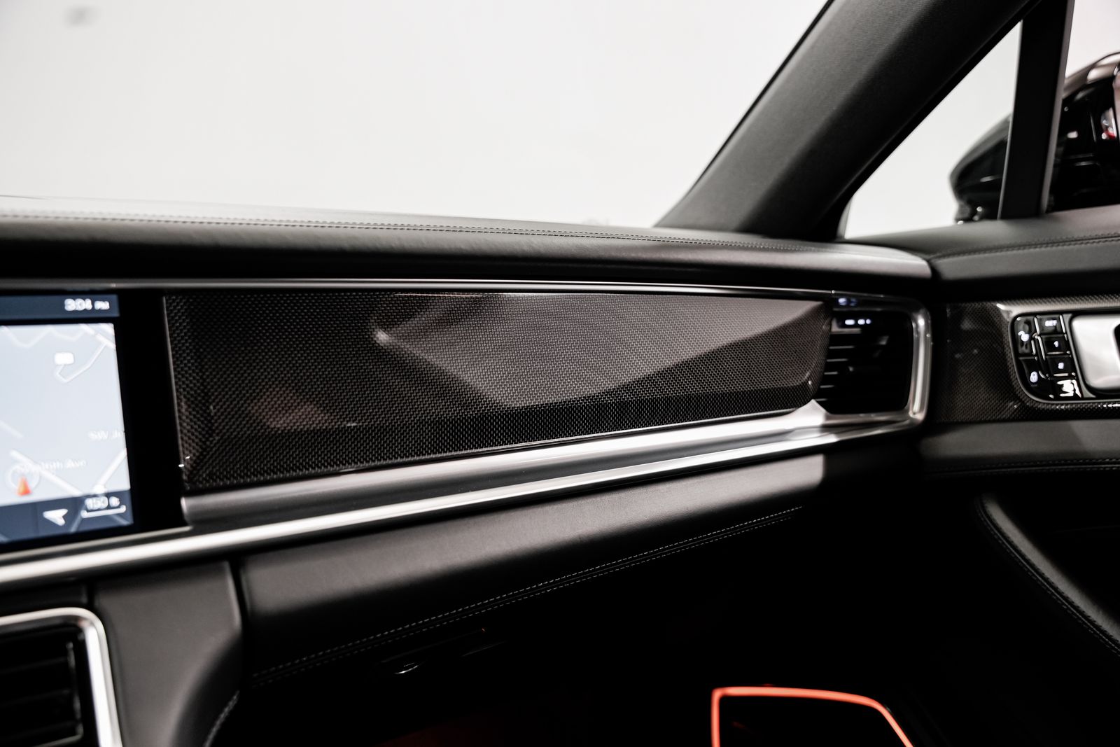 2018 Porsche Panamera Sport Turismo 4S — photo 15