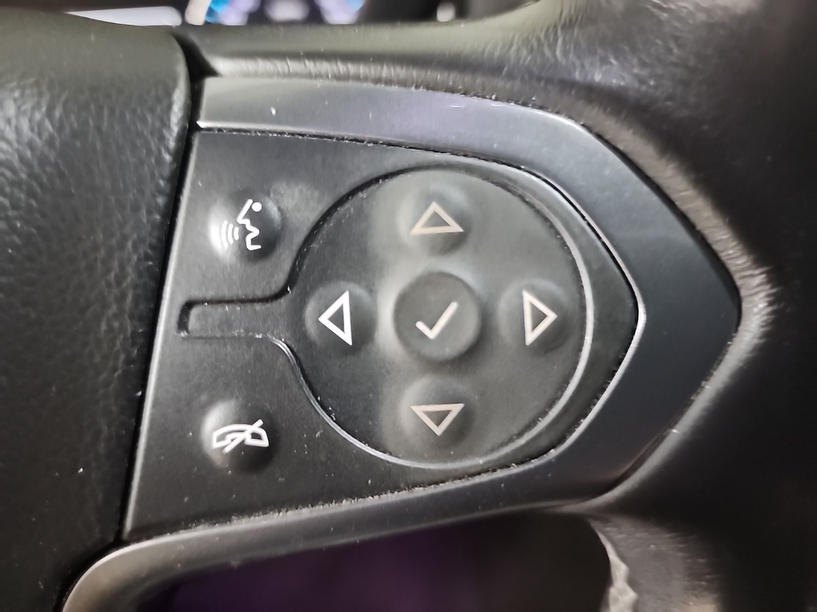 Used 2017 Summit White Chevrolet LT image 19