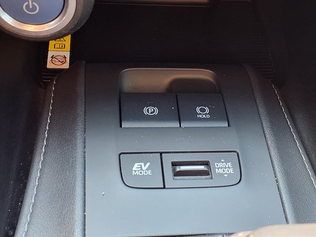 2021 Toyota Venza LE - 4