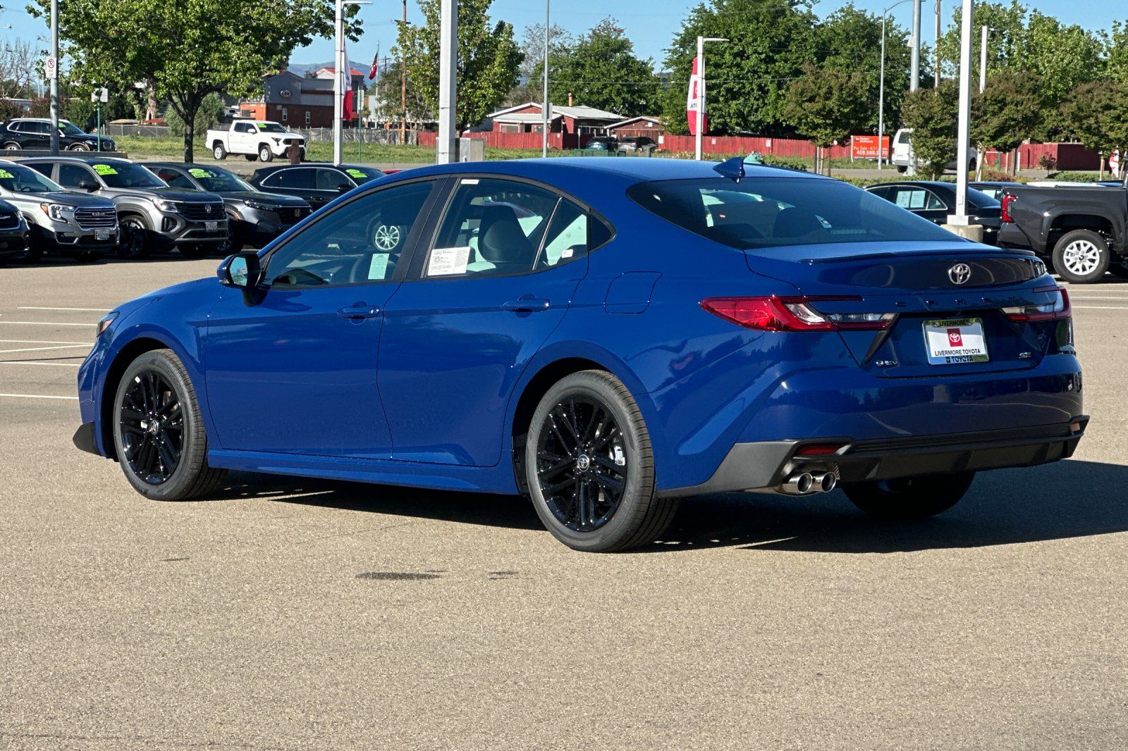 View vehicle photo 6