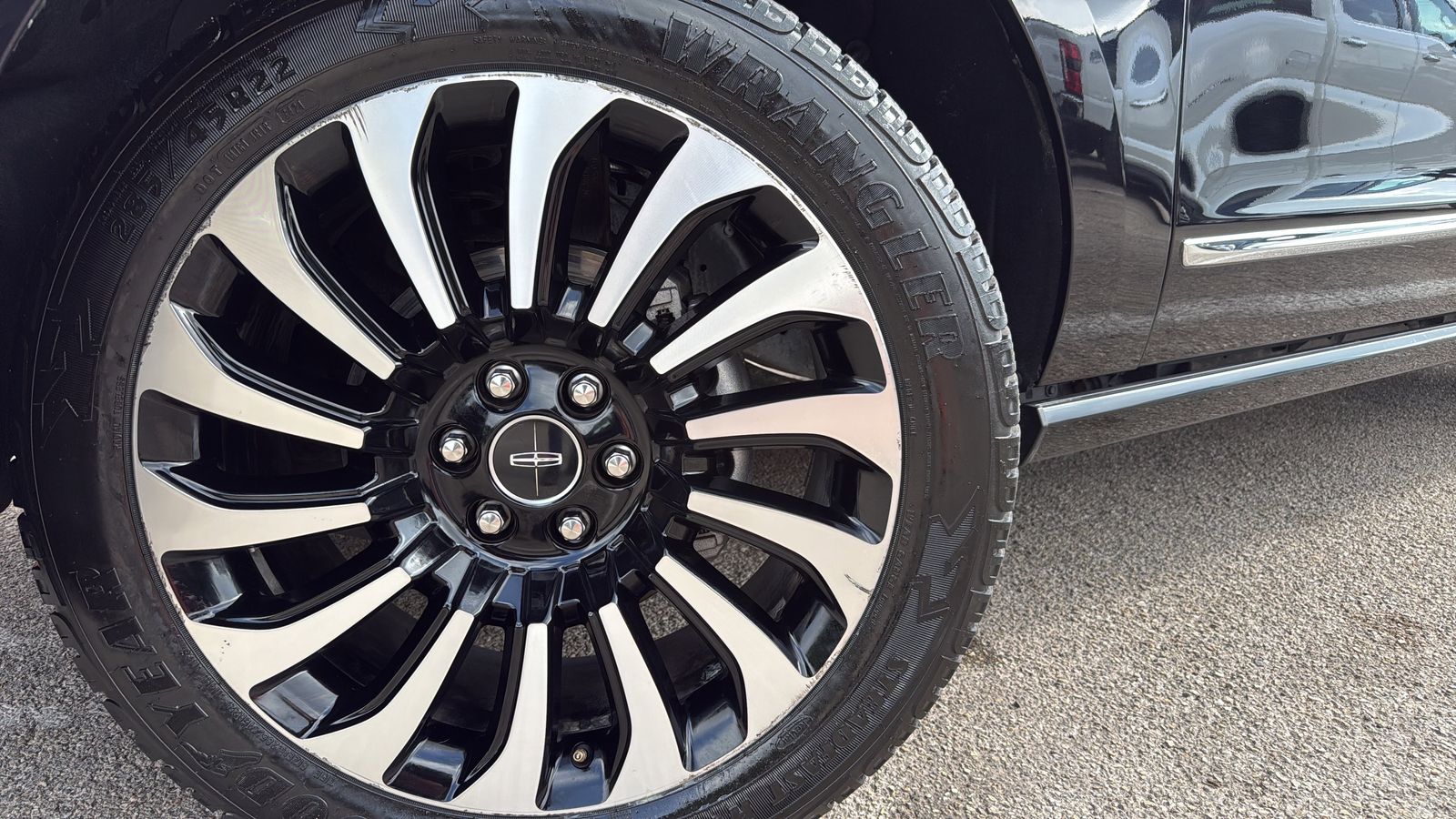 Used Car 2022 Lincoln Navigator L  Reserve For Sale Under $50,000 In Austin, Texas