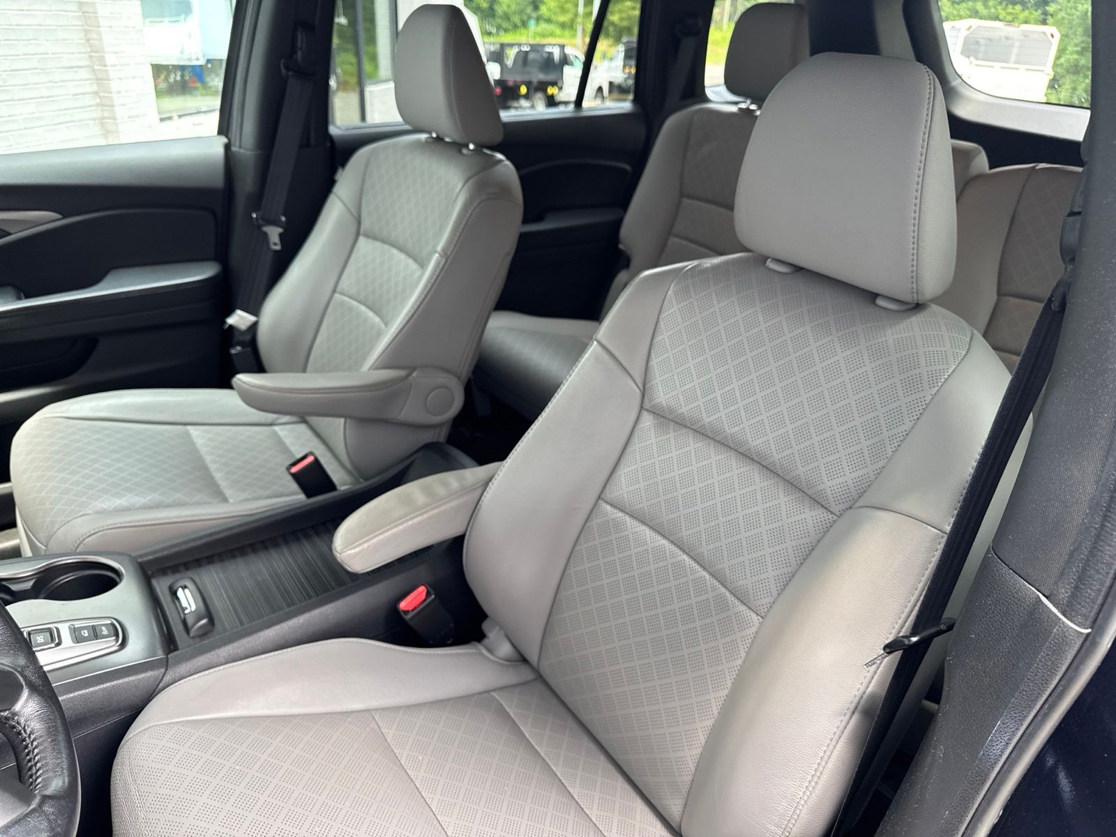 Used 2020 Obsidian Blue Pearl Honda EX-L image 8