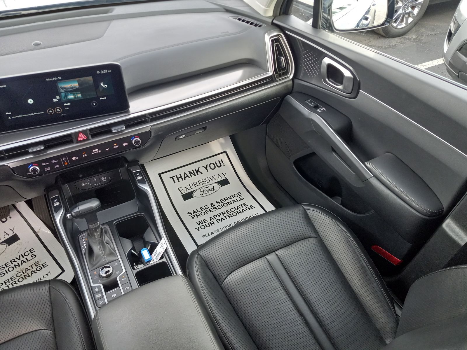 2025 Kia Sorento image 18