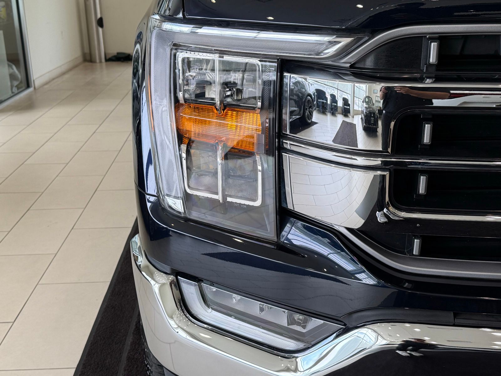 Used 2022 Blue Ford Lariat image 36