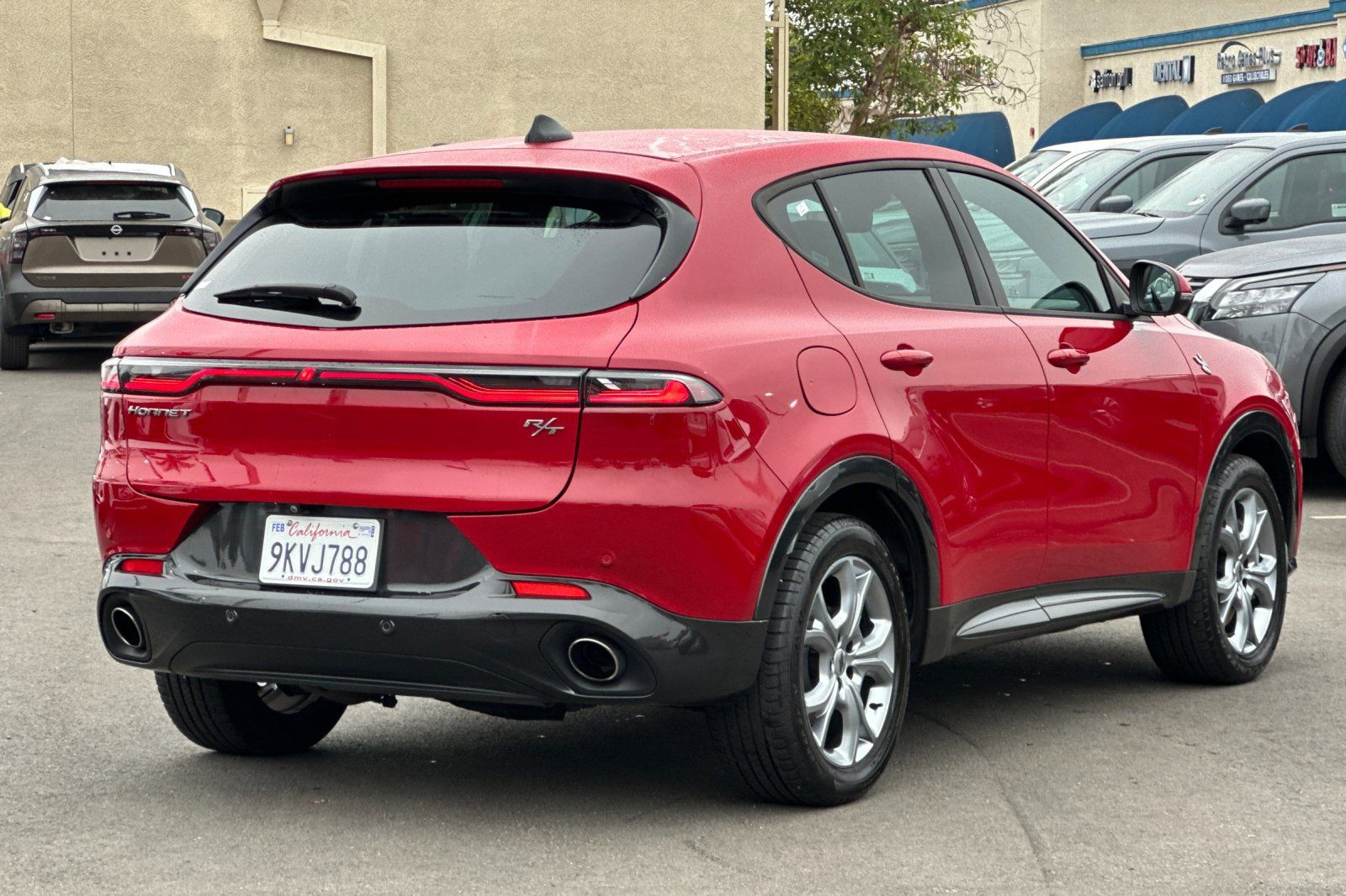 View vehicle photo 4