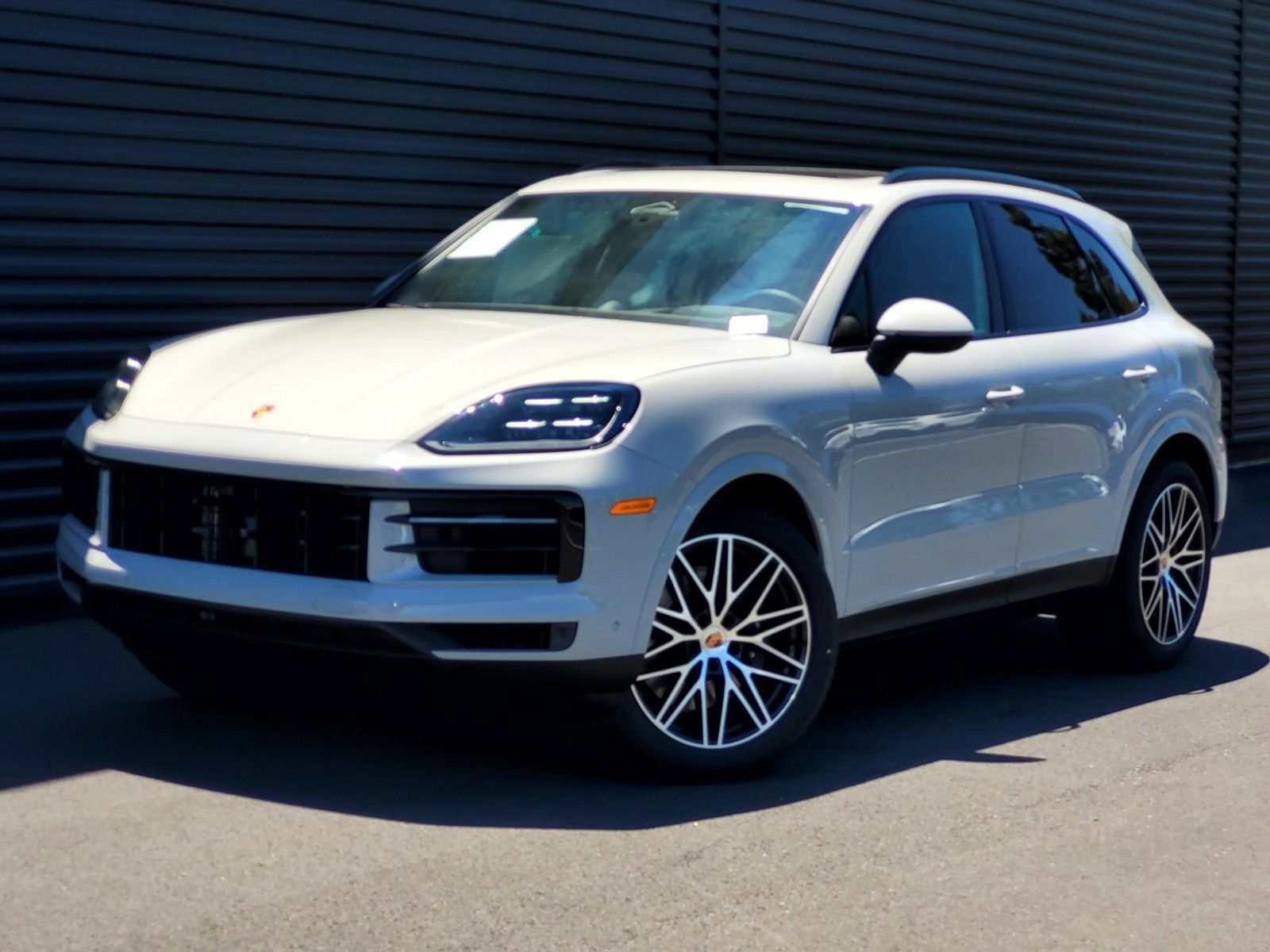 Chalk 2026 Porsche Cayenne SUV / Crossover All-Wheel Drive 8-Speed Automatic