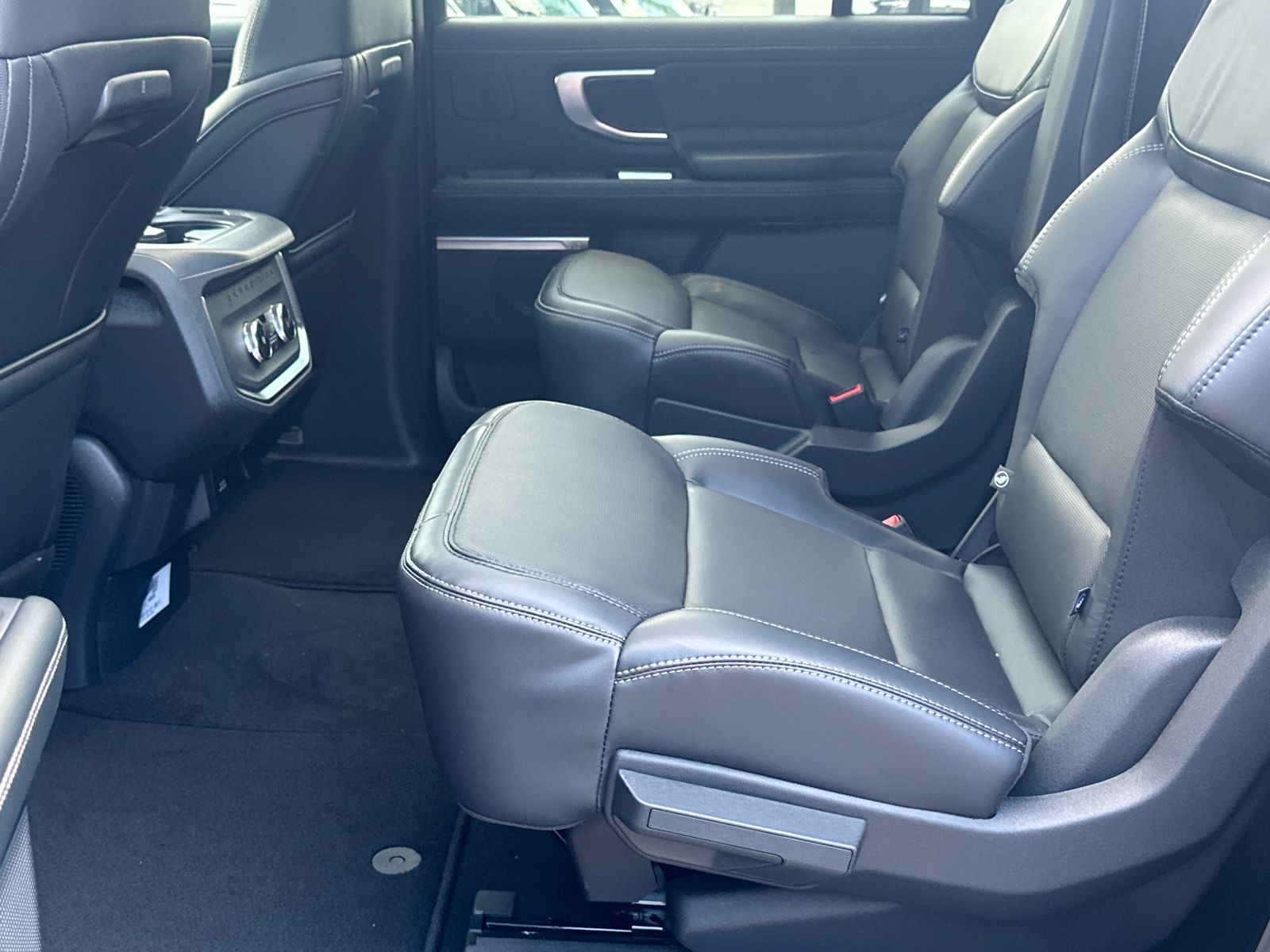 New 2026 Marsh Gray Ford MAX Platinum® image 22