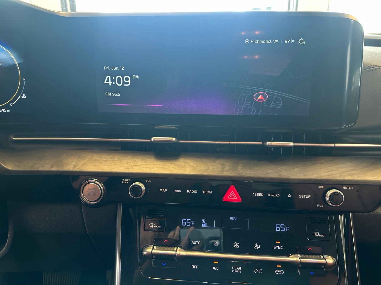 Used 2024 Blue Kia SX image 5
